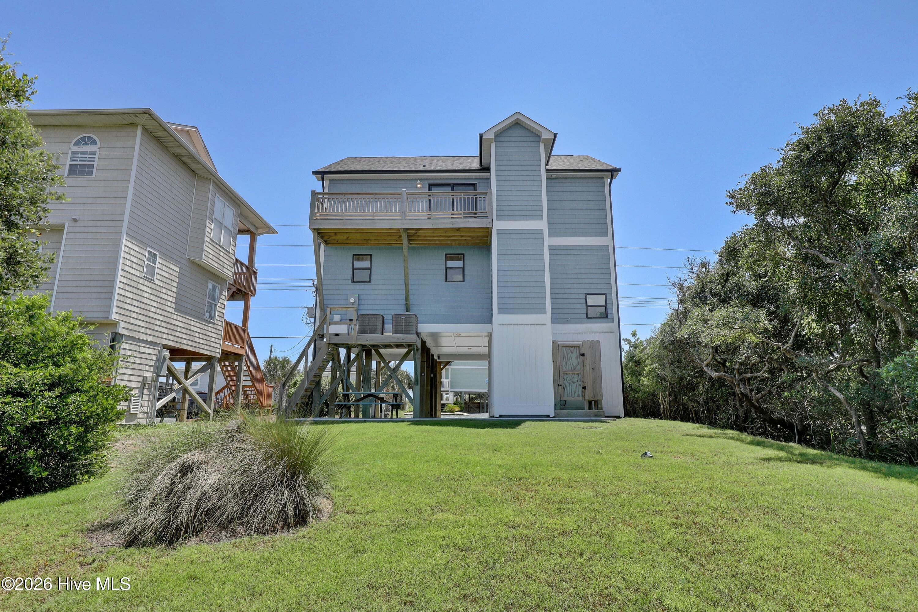 Single Family Residence at 428 N Anderson Boulevard, Topsail Beach, NC 28445, photo 31 of 41