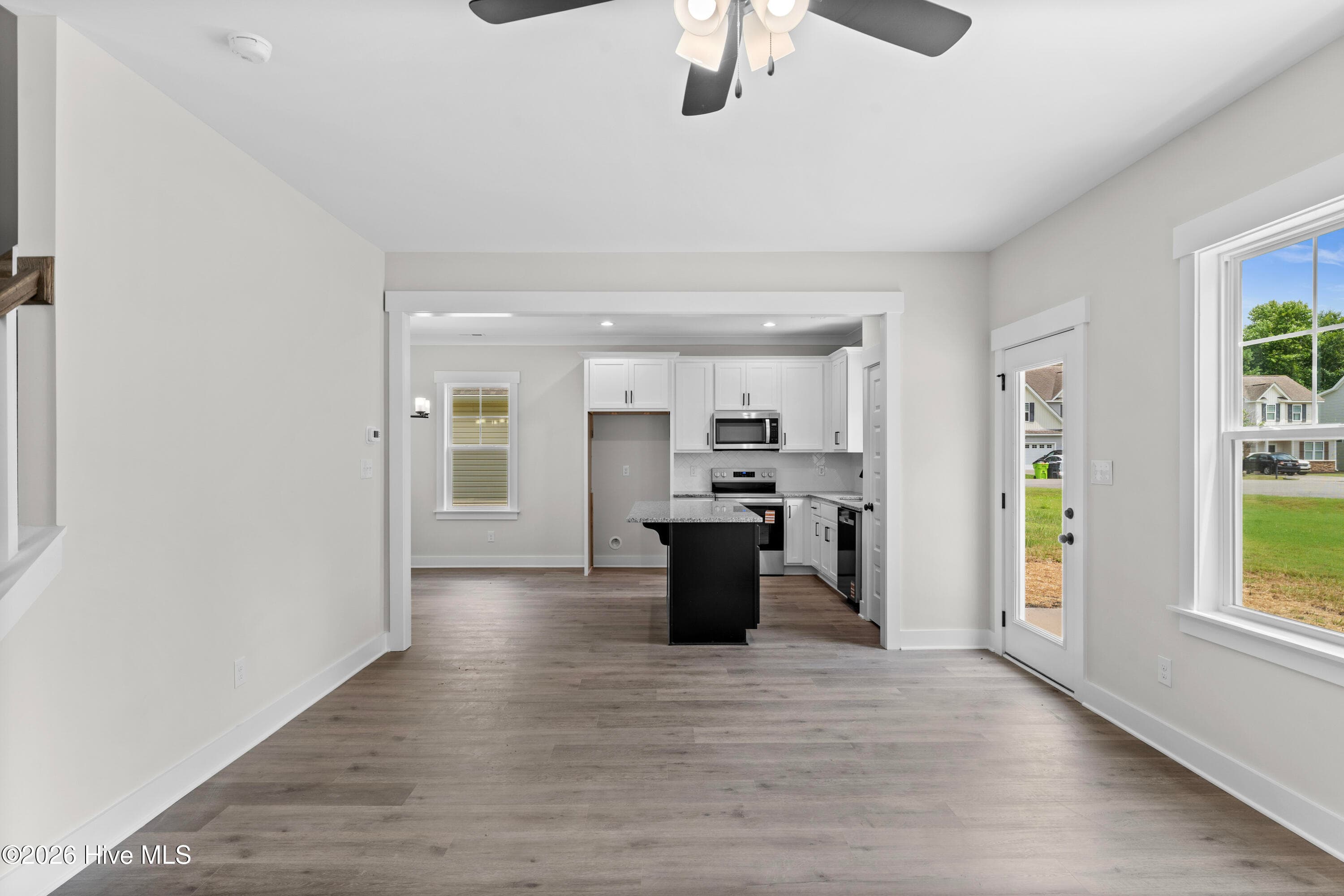Single Family Residence at 318 Hawks Bluff Drive, New Bern, NC 28560, photo 14 of 109