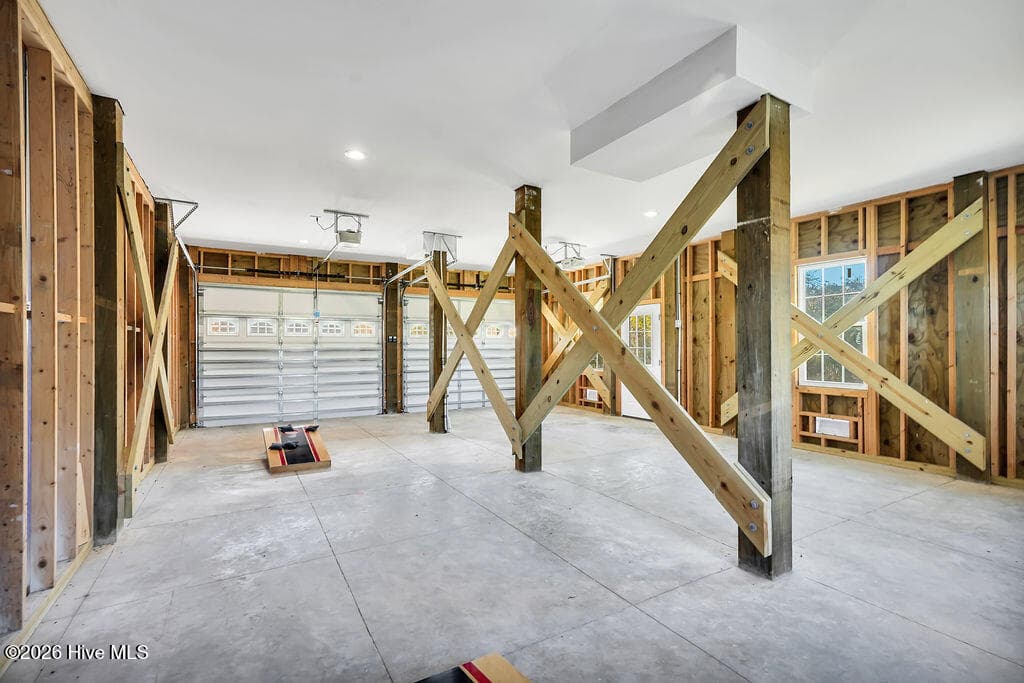 Oversized 2 car garage (34X24) - 246 Grandview Drive, Sneads Ferry, NC 28460