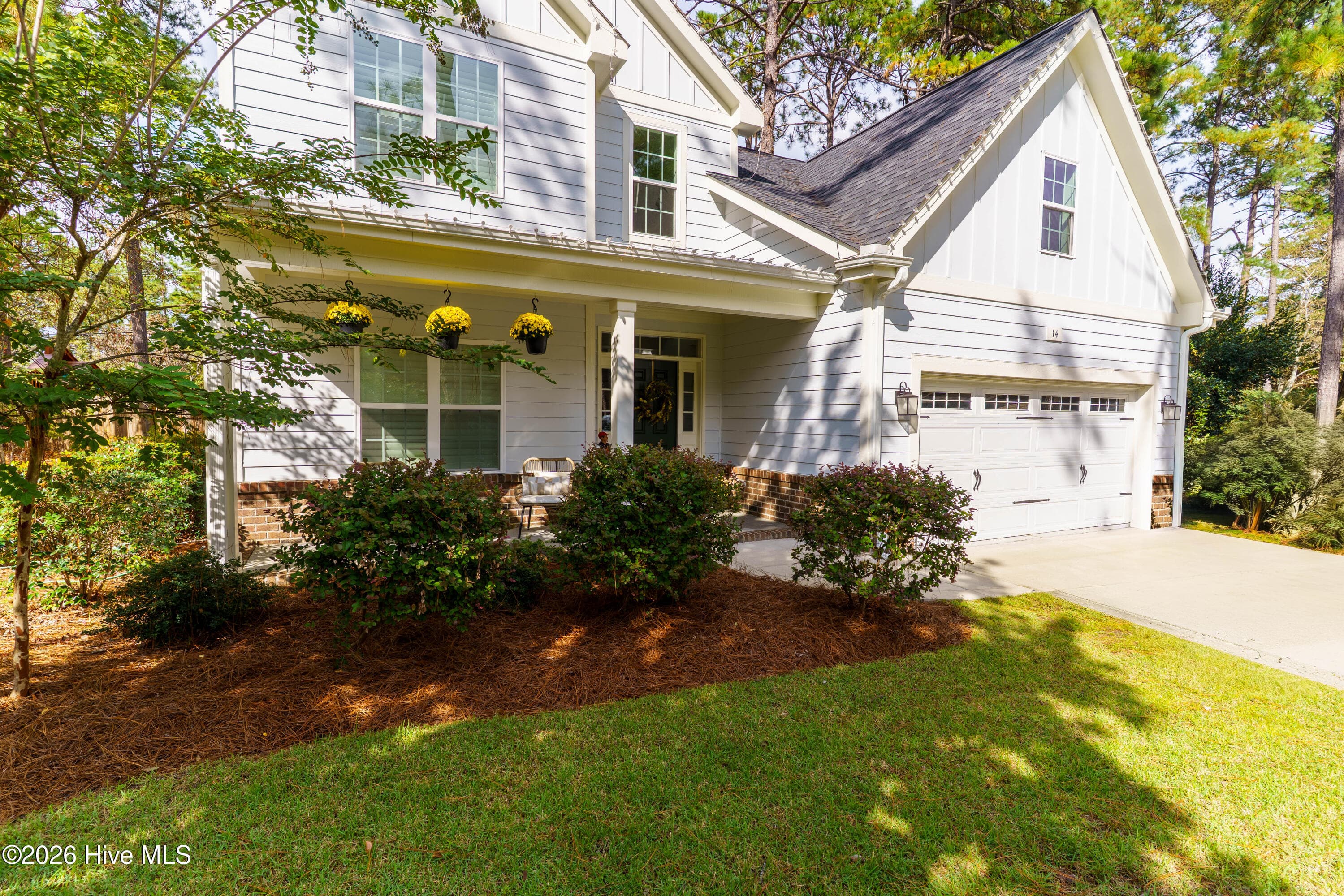 Single Family Residence at 14 Montclair Lane, Pinehurst, NC 28374, photo 4 of 39