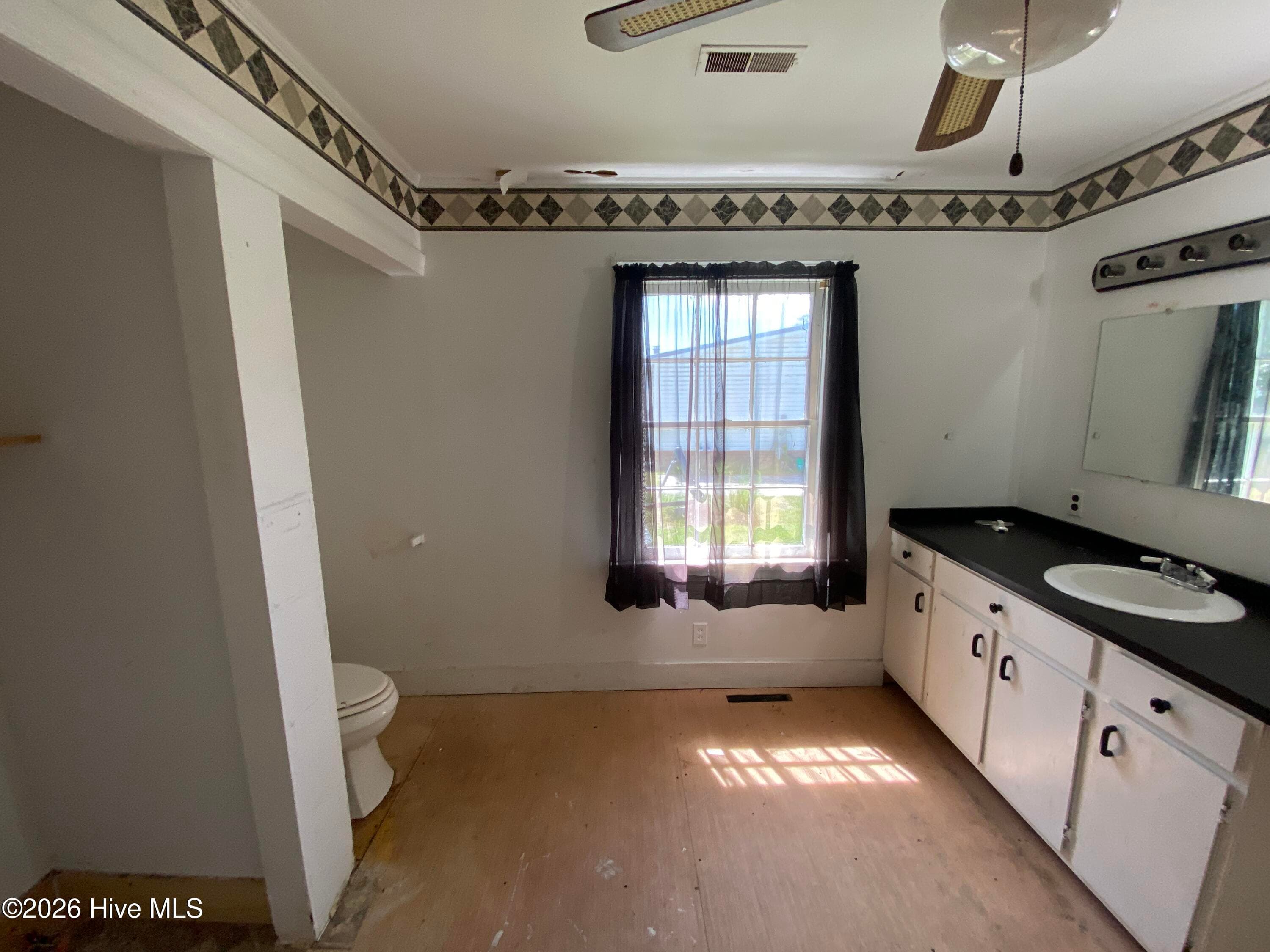 Single Family Residence at 513 Pear Street, Kinston, NC 28504, photo 33 of 41