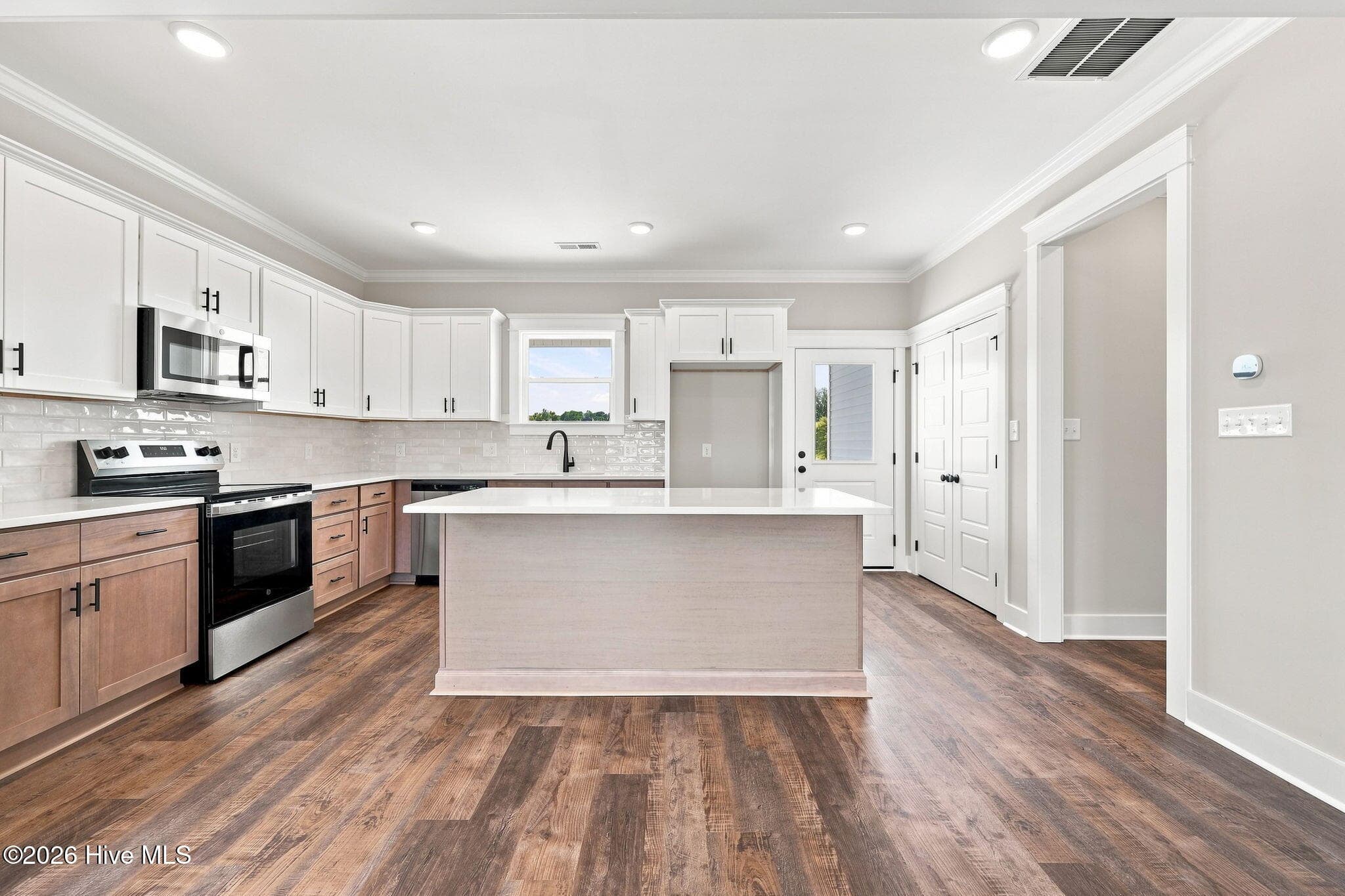 Single Family Residence at 1929 Kimball Drive, Greenville, NC 27834, photo 11 of 52