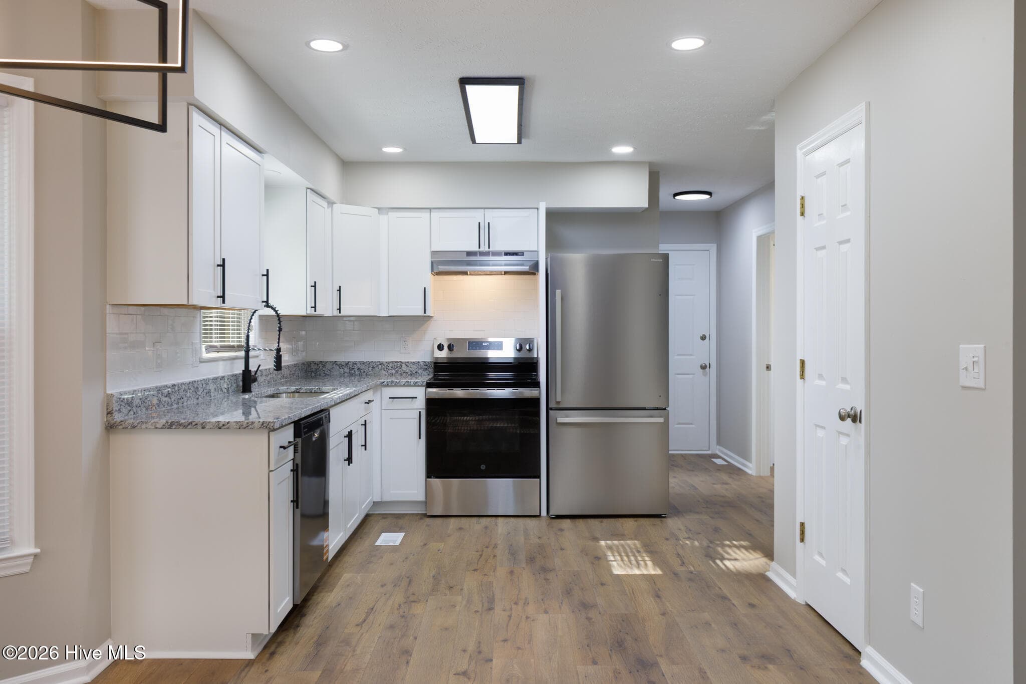 Single Family Residence at 312 Edinboro Drive, Southern Pines, NC 28387, photo 10 of 30
