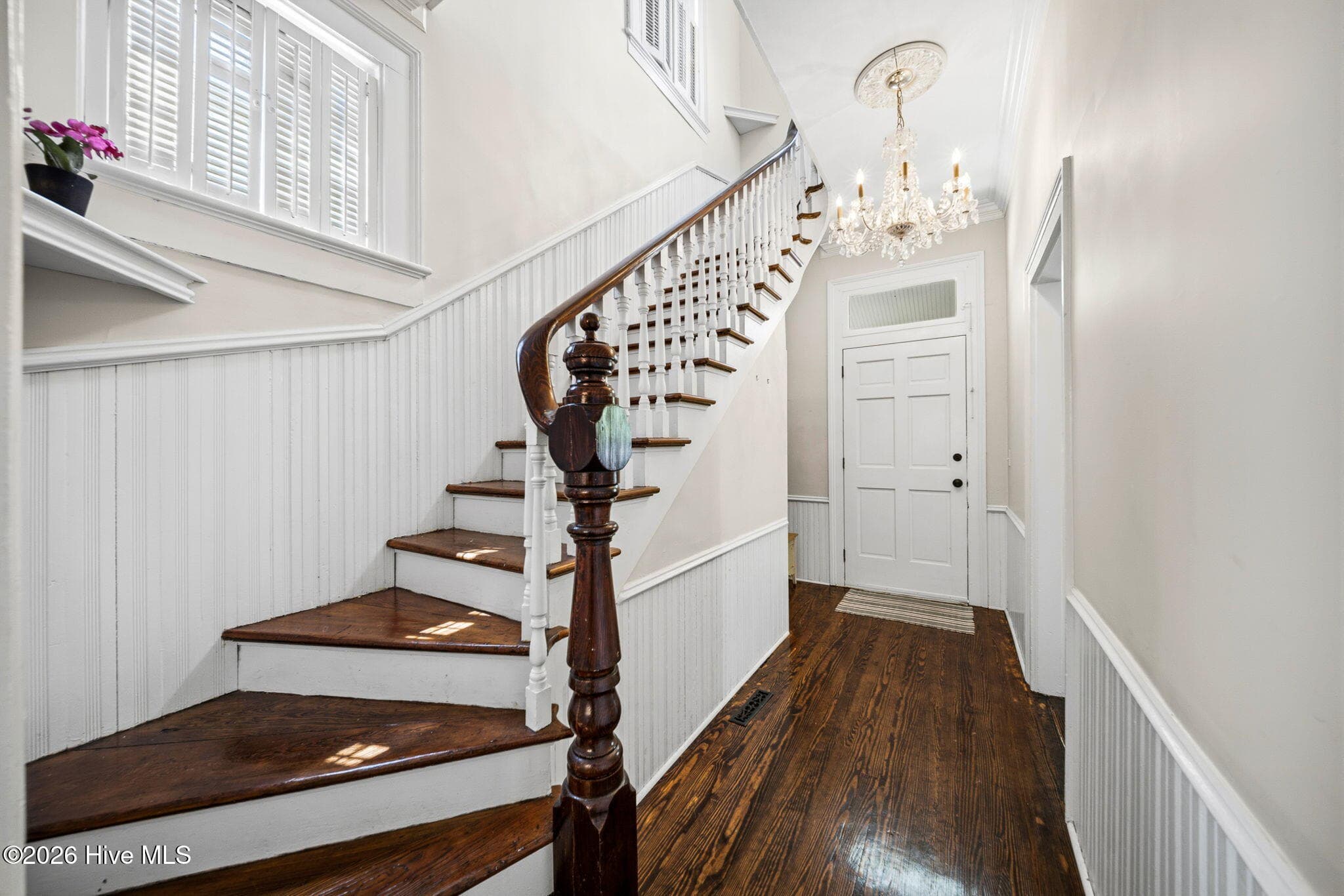 Single Family Residence at 106 Castle Street, Wilmington, NC 28401, photo 5 of 54