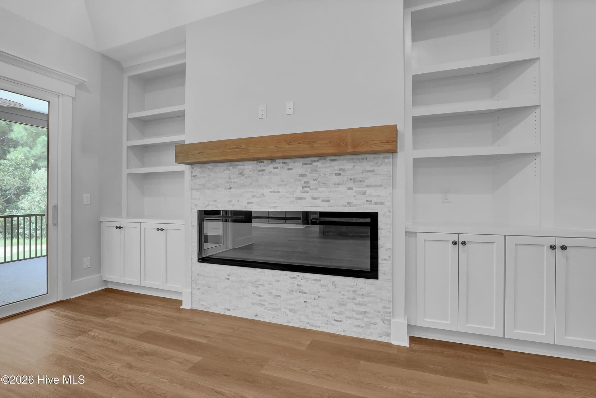 Single Family Residence at 105 Tradewinds Drive, Hampstead, NC 28443, photo 13 of 83