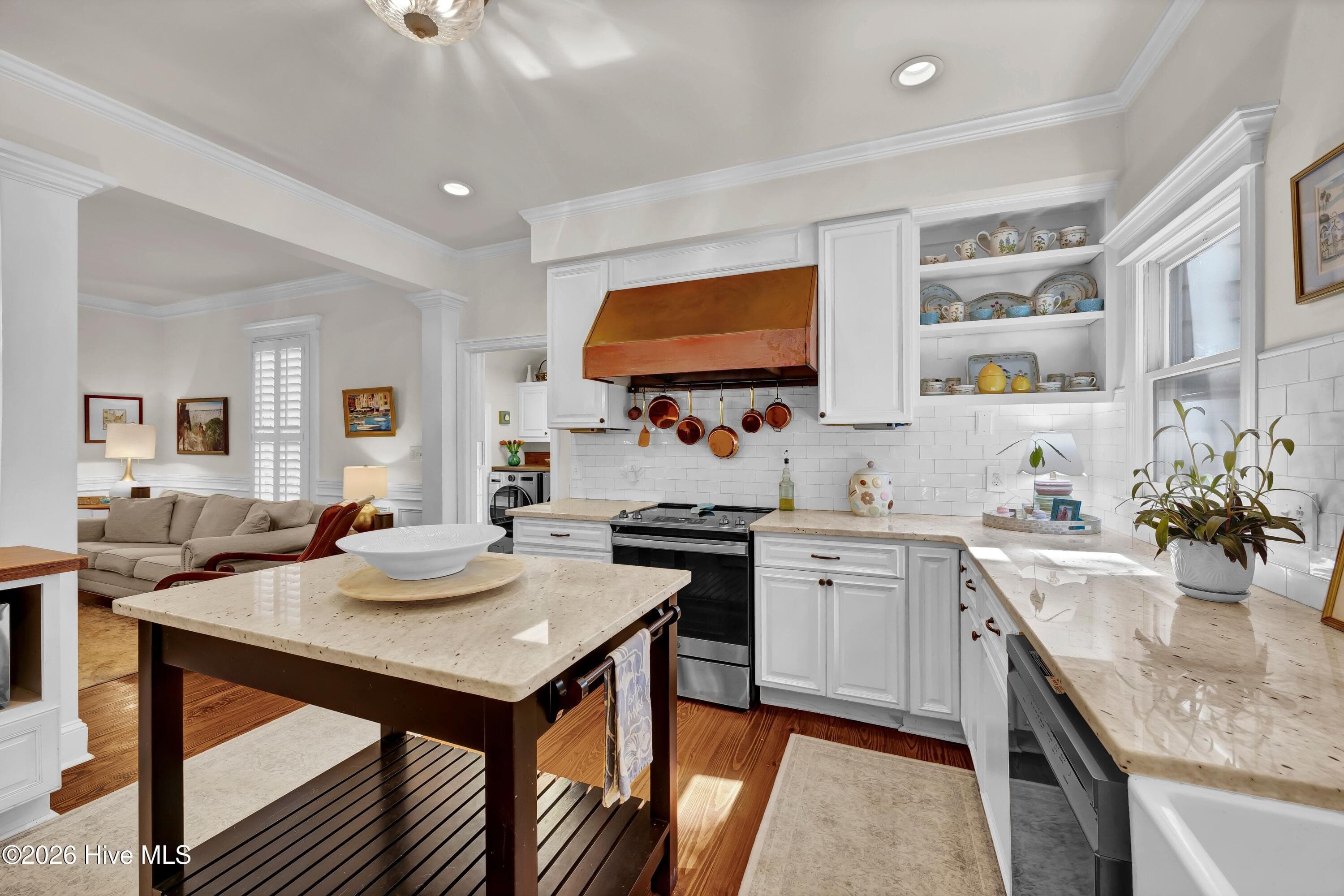 Single Family Residence at 6224 Turtle Hall Drive, Wilmington, NC 28409, photo 16 of 58