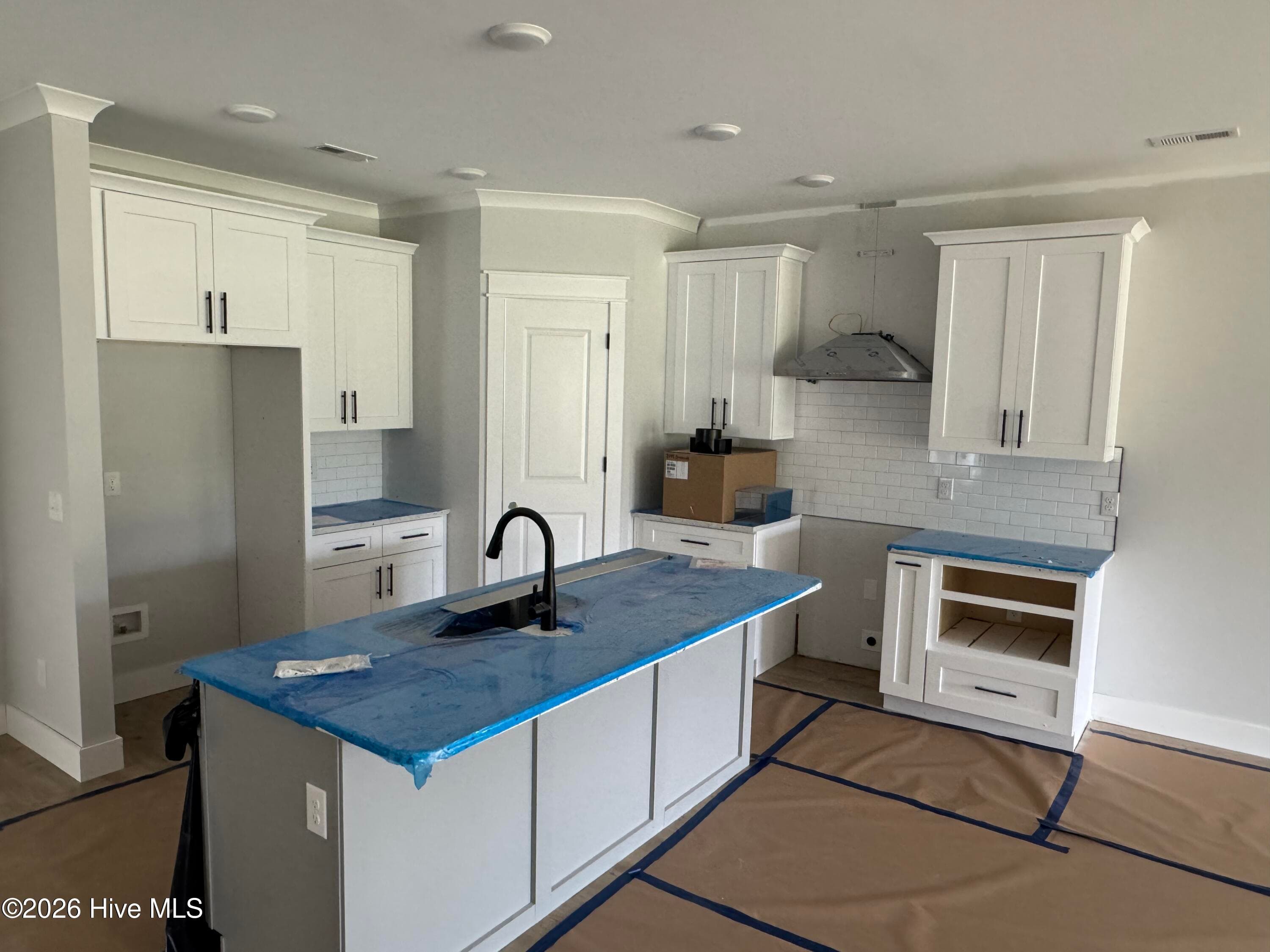 Single Family Residence at 2042 Greenside Manor Drive SW, Ocean Isle Beach, NC 28469, photo 7 of 15