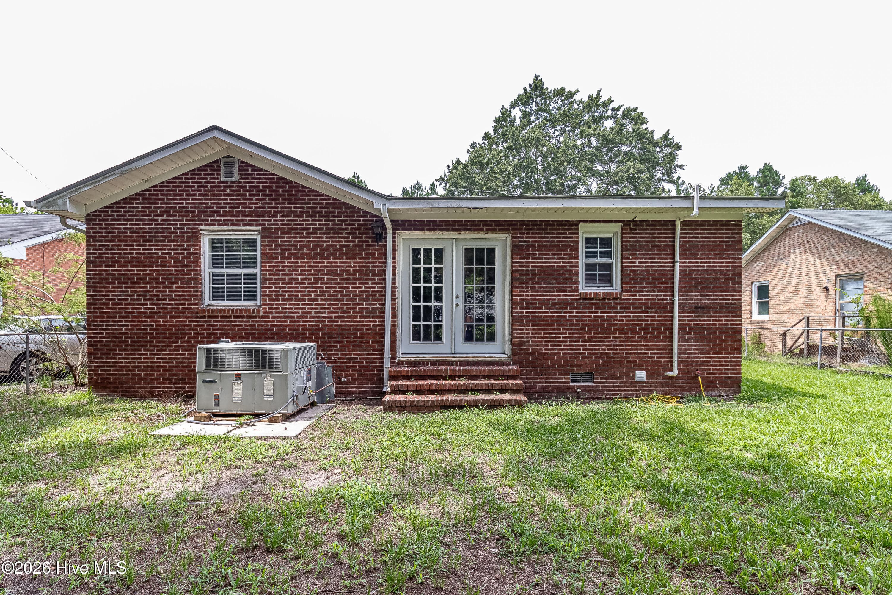 Single Family Residence at 1209 Sycamore Road, Kinston, NC 28501, photo 17 of 19