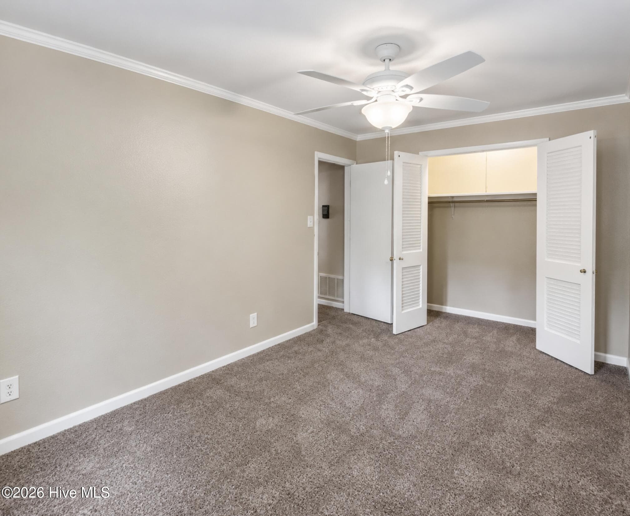 Single Family Residence at 1405 N Overlook Drive, Greenville, NC 27858, photo 2 of 2