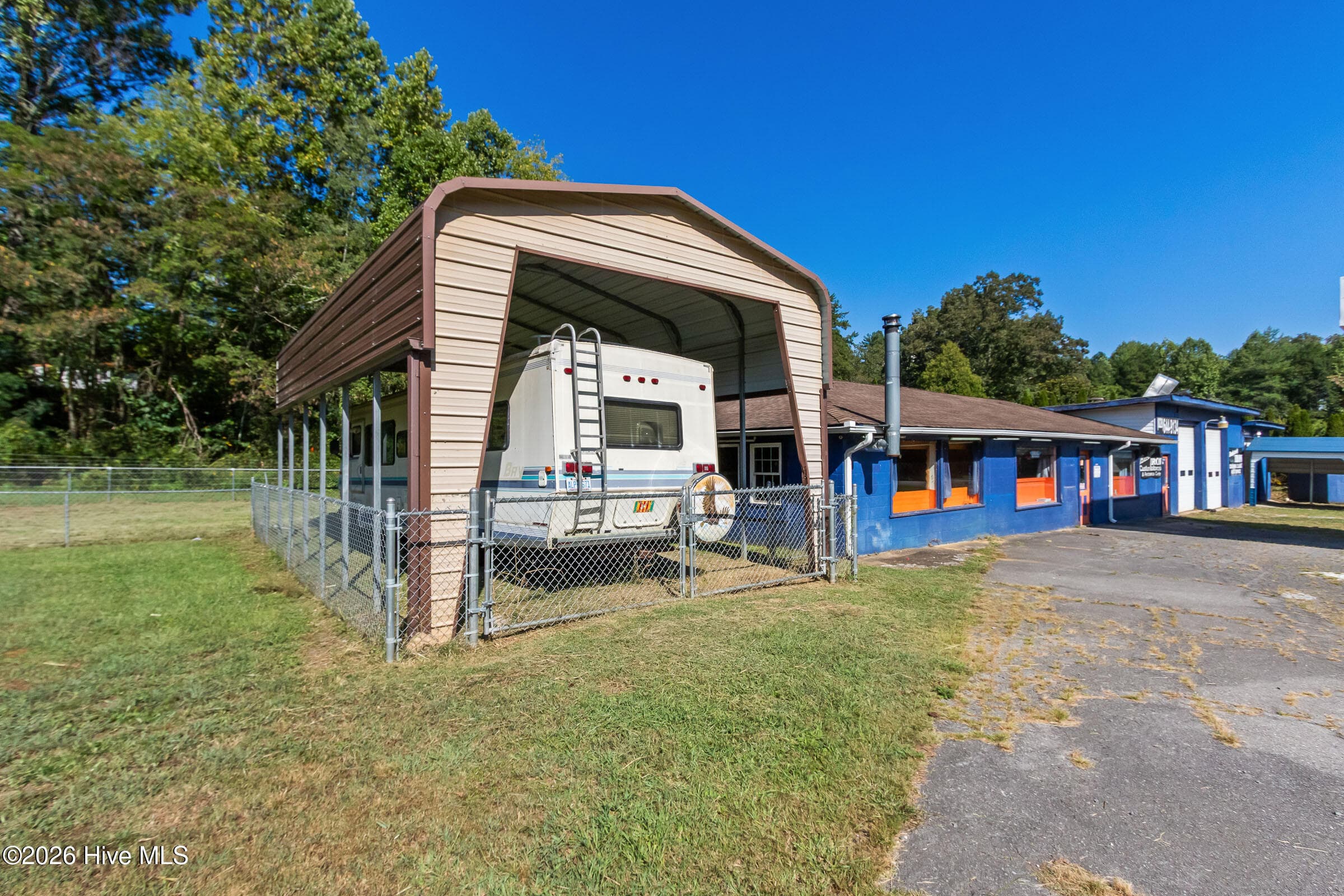 Single Family Residence at 7878 W Us Highway 64, Murphy, NC 28906, photo 6 of 74