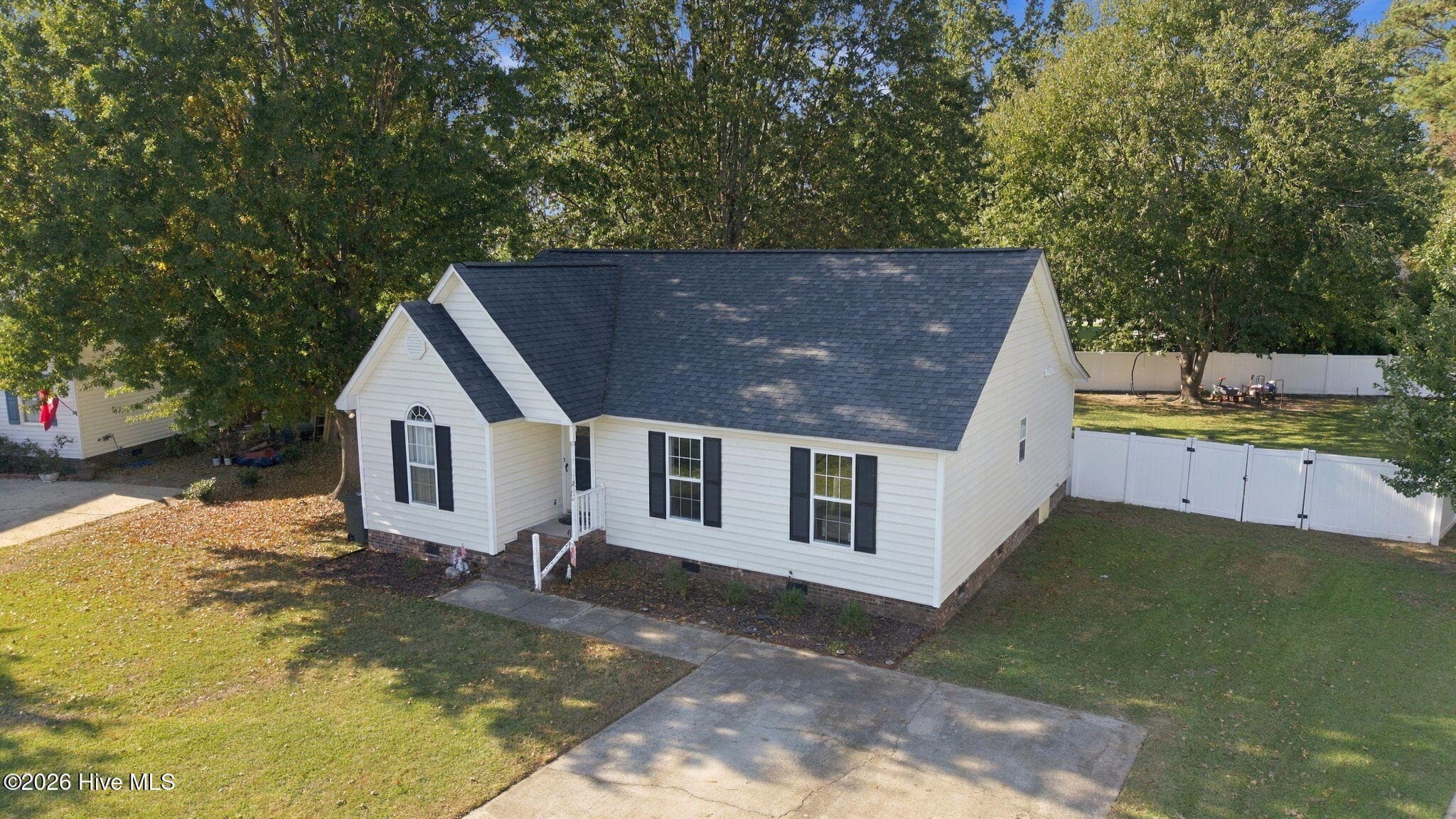 Single Family Residence at 208 John Avenue, Greenville, NC 27858, photo 5 of 50