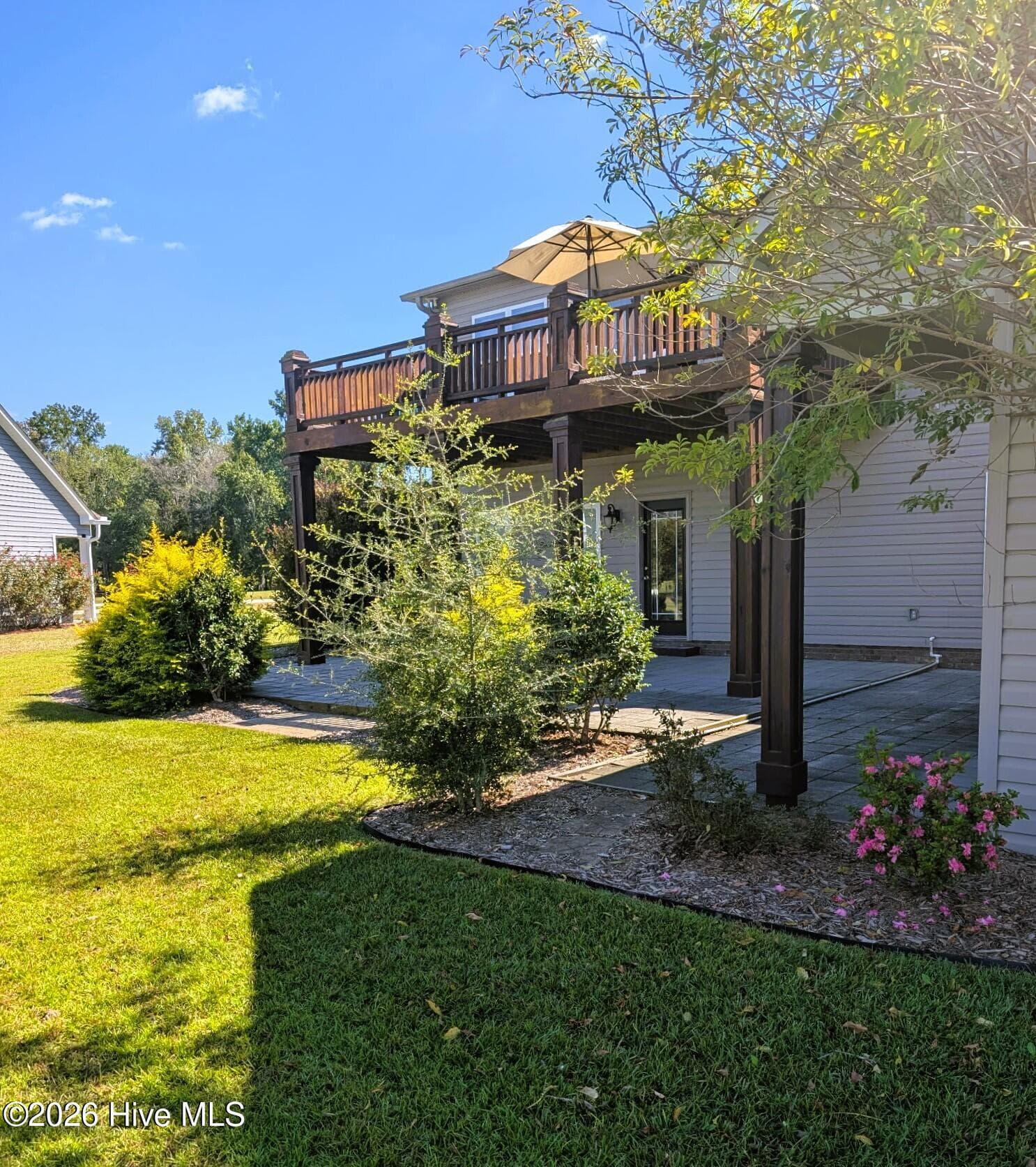 Single Family Residence at 307 Antioch Lakes Road, New Bern, NC 28560, photo 12 of 87