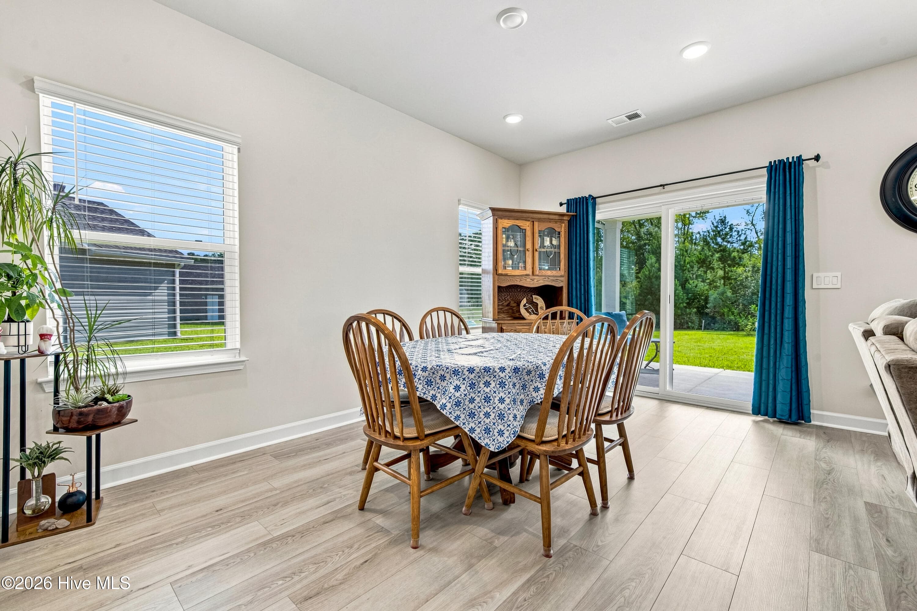 Single Family Residence at 605 Blackthorne Circle NW, Calabash, NC 28467, photo 15 of 53