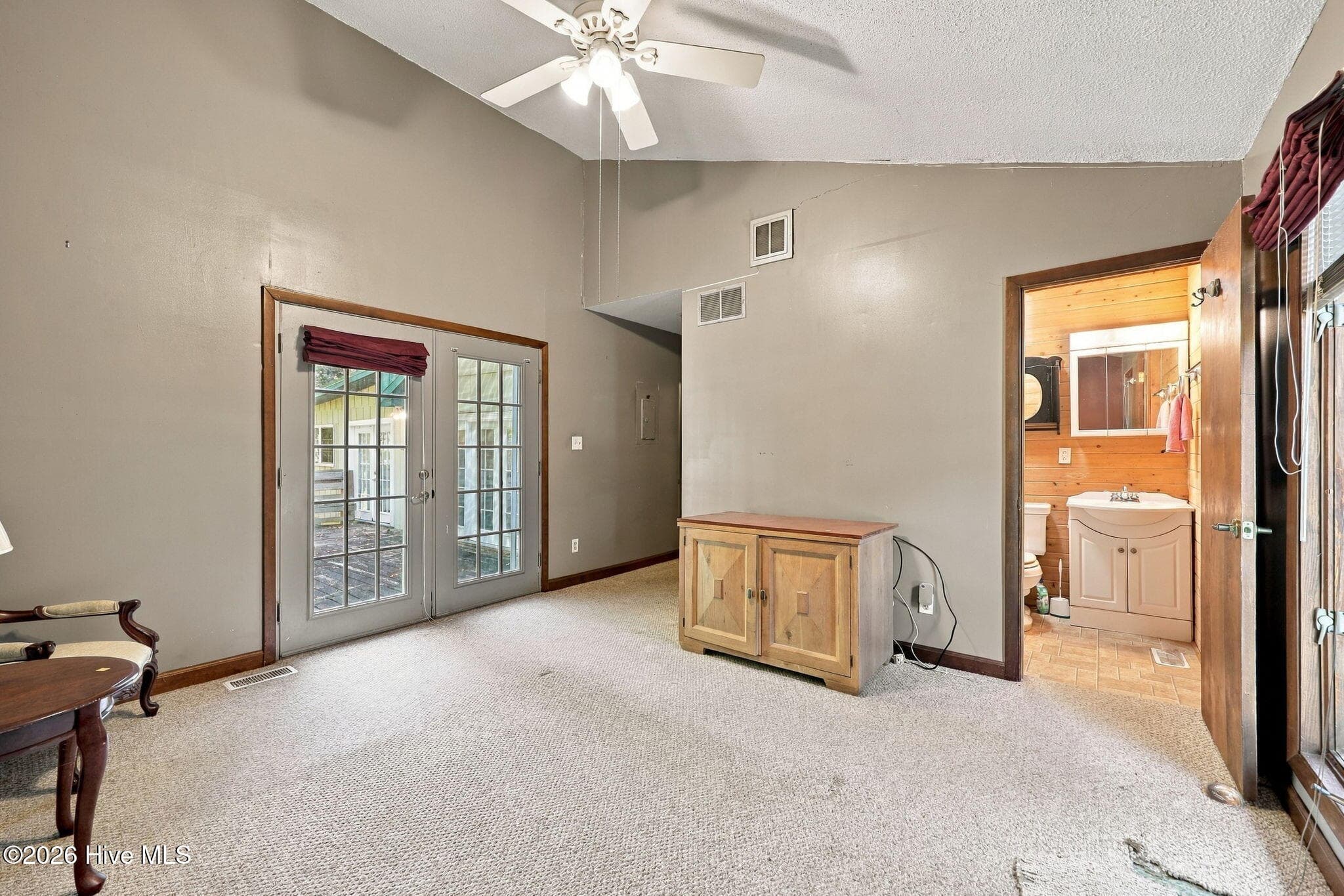 Single Family Residence at 400 Fort Hill Drive, Blounts Creek, NC 27814, photo 24 of 38