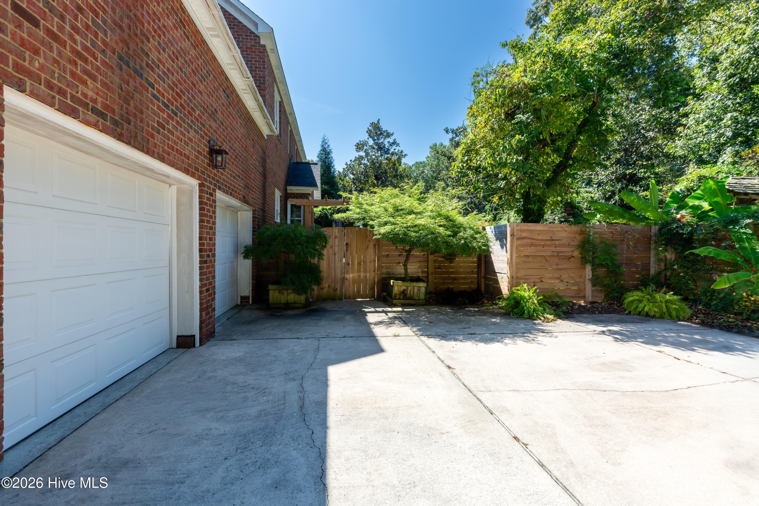 Large parking pad and two car garage - 2417 Oakview Drive, New Bern, NC 28562