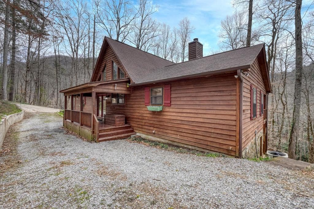 Residential at 575 Carolina Springs Lane, Franklin, NC 28734, photo 68 of 68