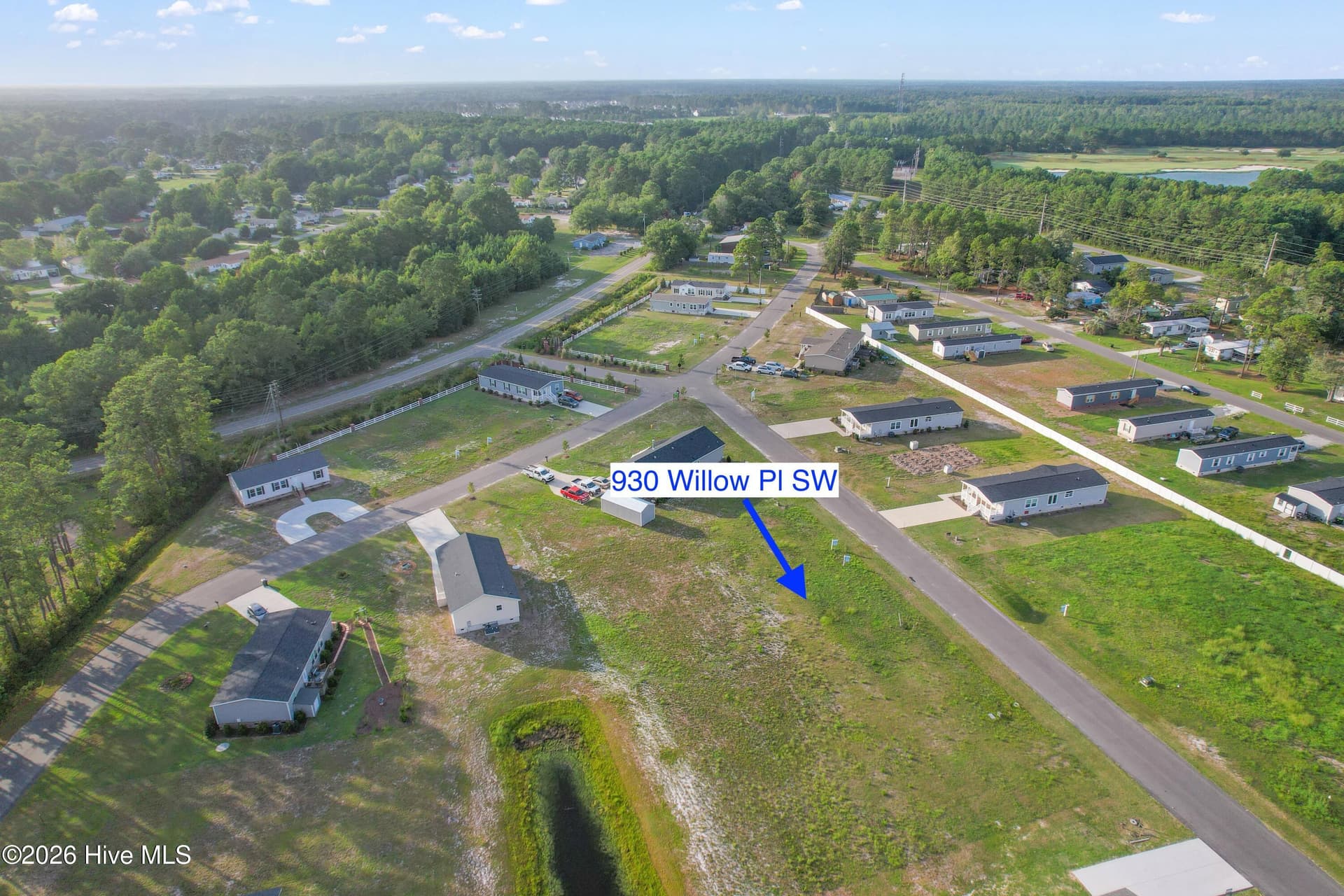 Manufactured Home at 930 Willow Place SW, Calabash, NC 28467, photo 28 of 32