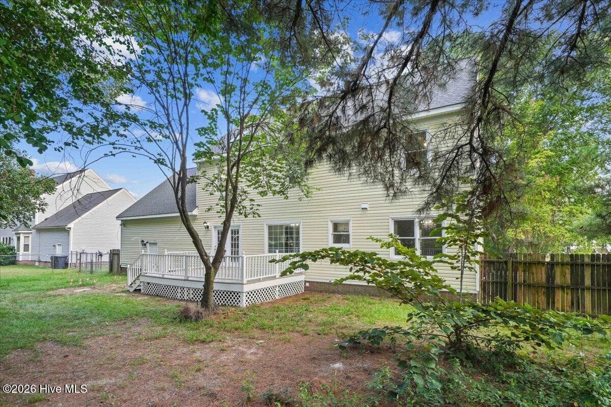 Single Family Residence at 202 N Marion Drive, Goldsboro, NC 27534, photo 4 of 5