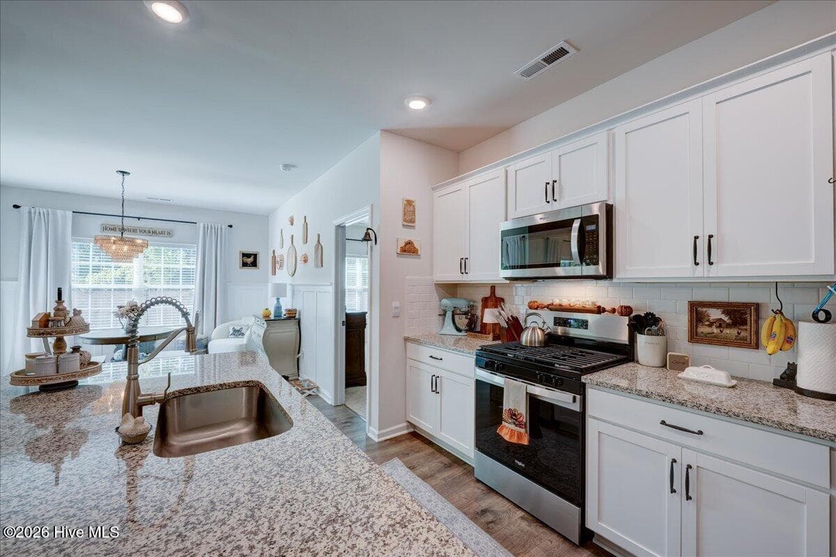 Single Family Residence at 2010 Montford Drive, New Bern, NC 28562, photo 30 of 53