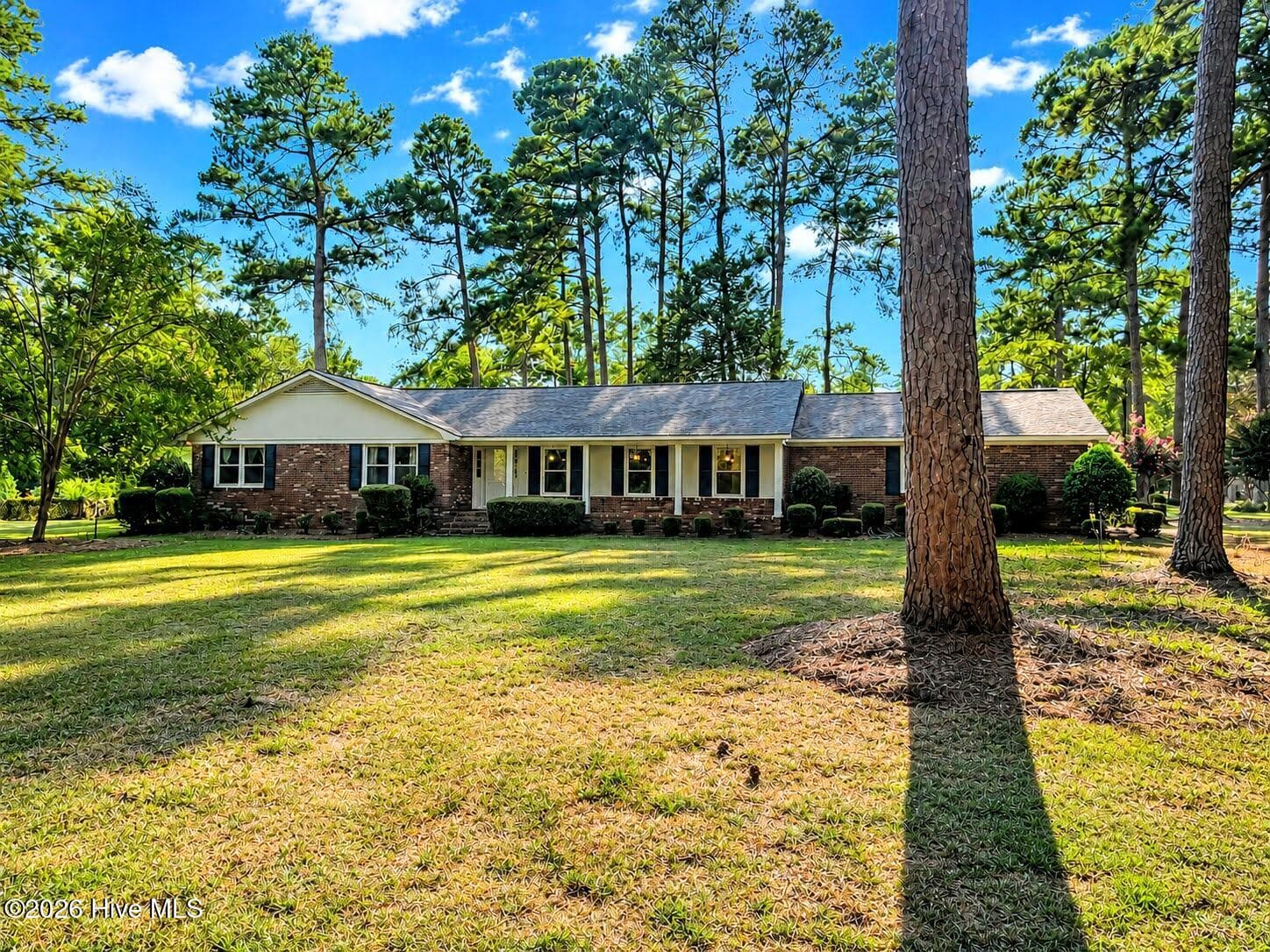 Single Family Residence at 13 Farrington Way, North Augusta, SC 29860, photo 2 of 58