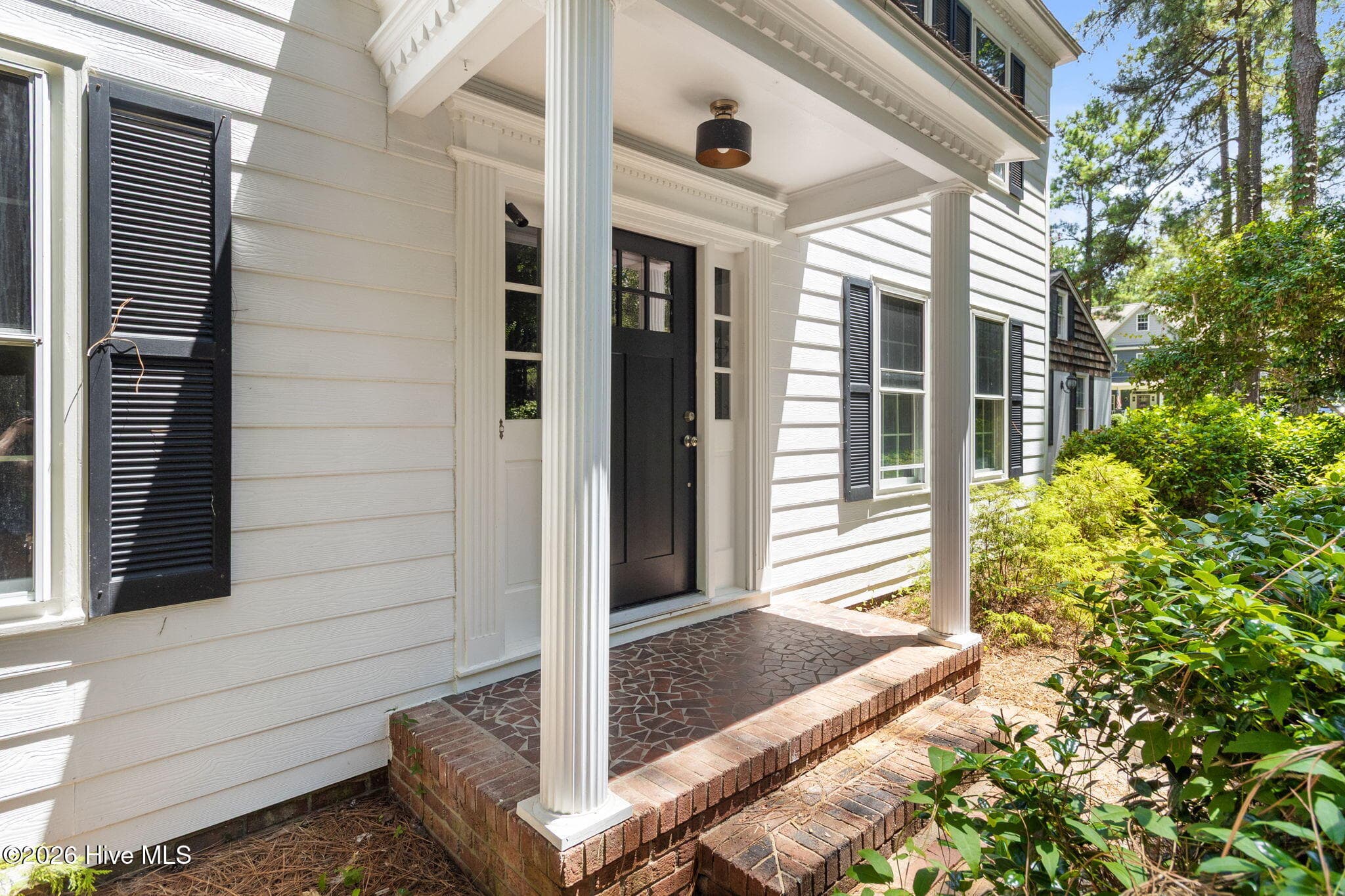 Stately front entrance - 102 James Creek Road, Southern Pines, NC 28387