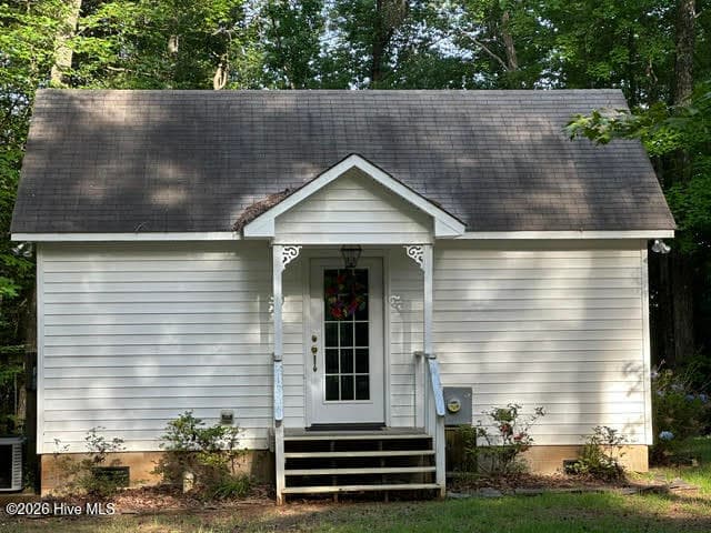 Single Family Residence at 194 Ingrams Mill Road, Ellerbe, NC 28338, photo 7 of 32