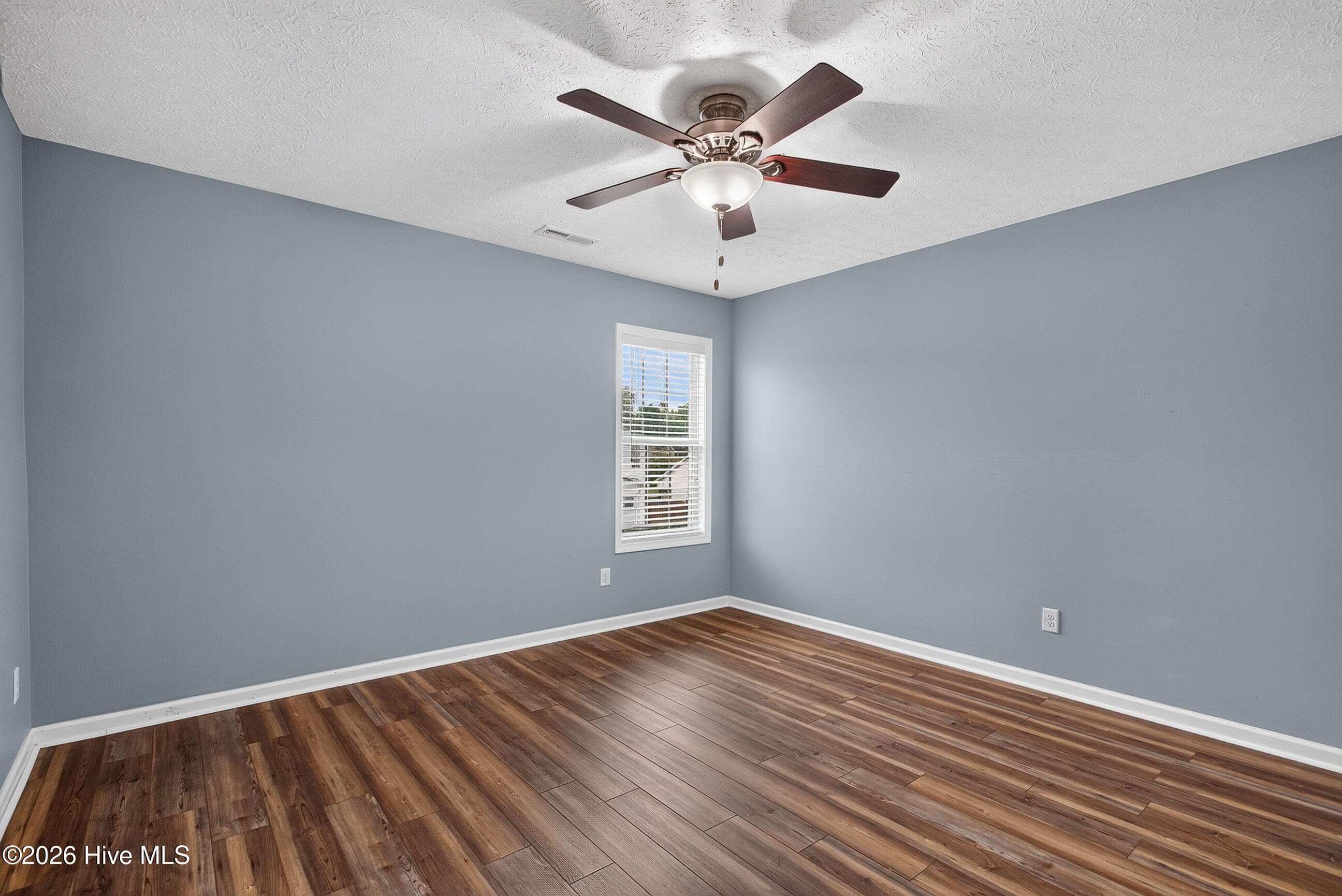 Single Family Residence at 710 Radiant Drive, Jacksonville, NC 28546, photo 27 of 38