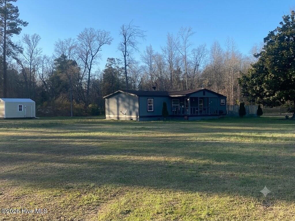 Manufactured Home at 722 Nc Highway 710, Rowland, NC 28383, photo 3 of 10