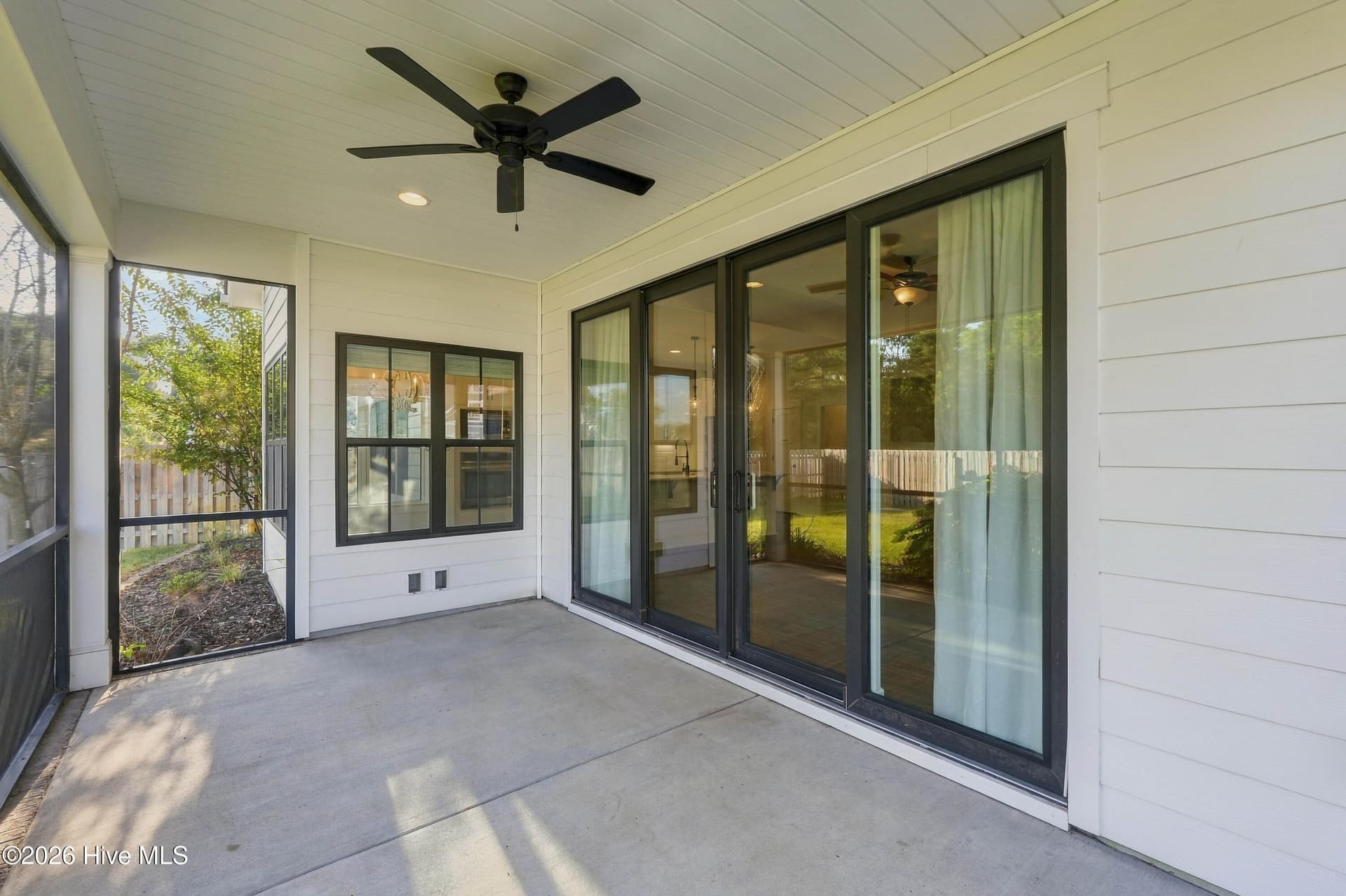 Screened Porch - 11 Lemongrass Court, Hampstead, NC 28443