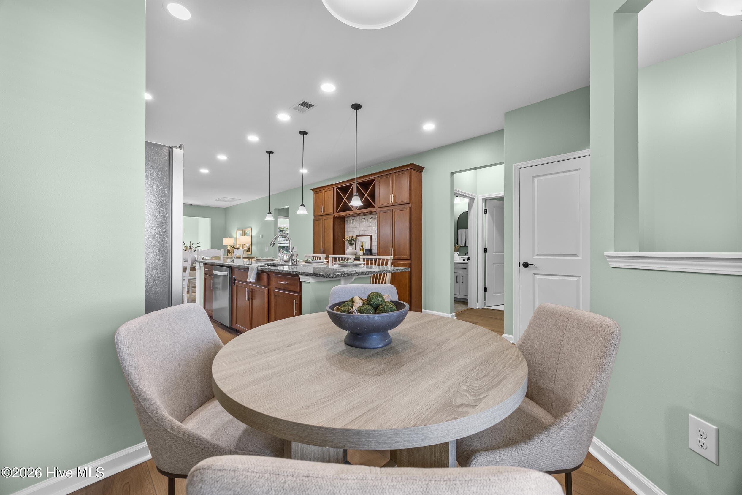 Single Family Residence at 3708 Old Sand Mine Drive, Wilmington, NC 28412, photo 10 of 43
