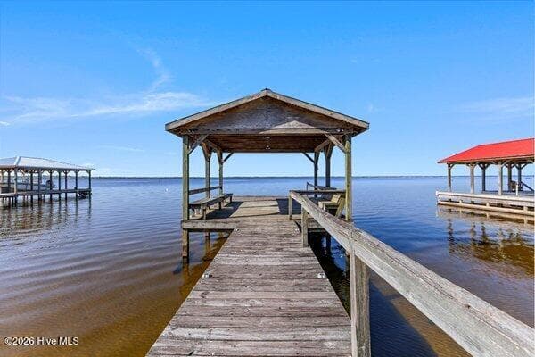 Single Family Residence at 1922 Bella Coola Road, Lake Waccamaw, NC 28450, photo 2 of 5