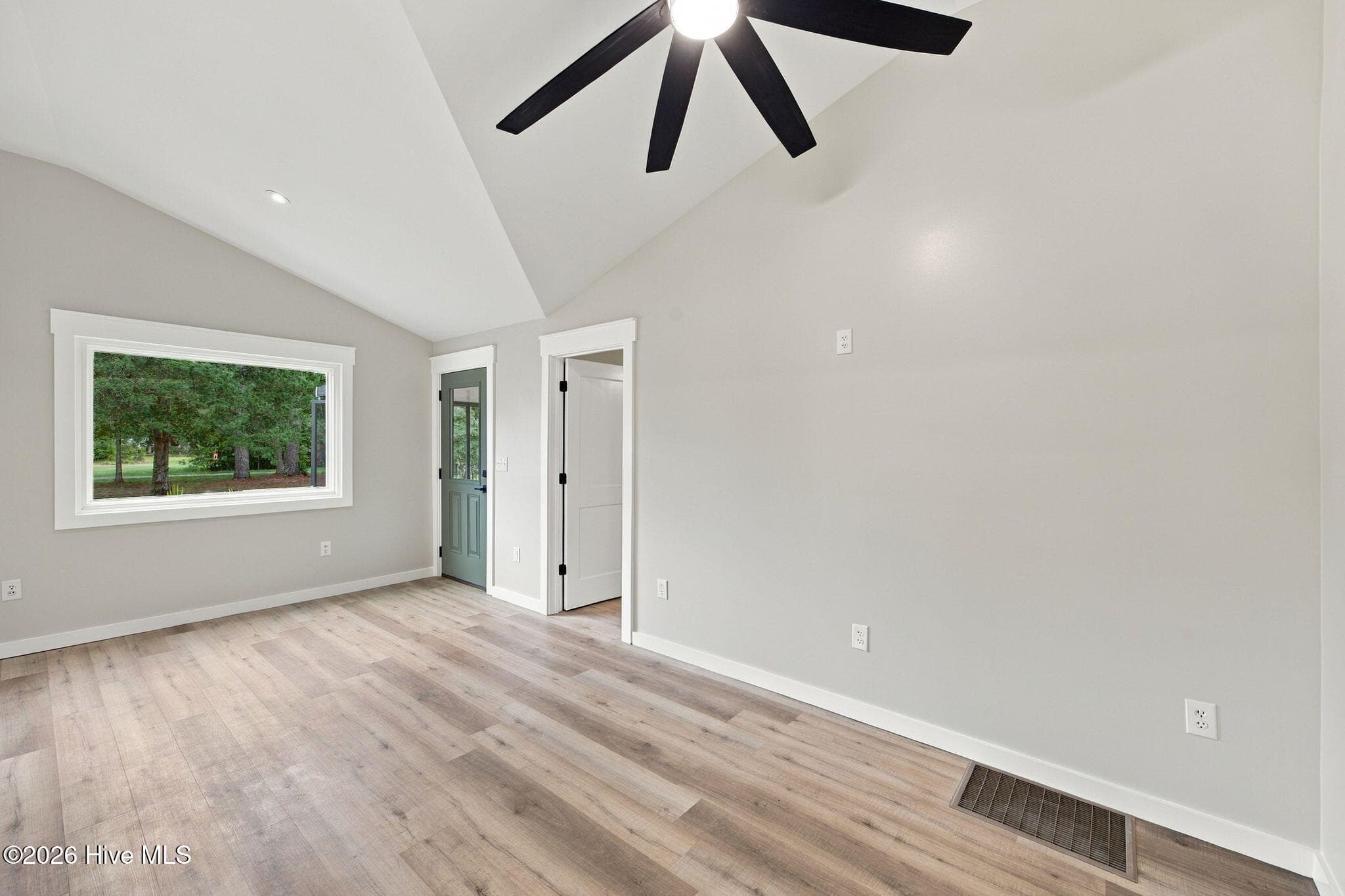 Single Family Residence at 190 Old Bridge Road, Rocky Point, NC 28457, photo 15 of 46