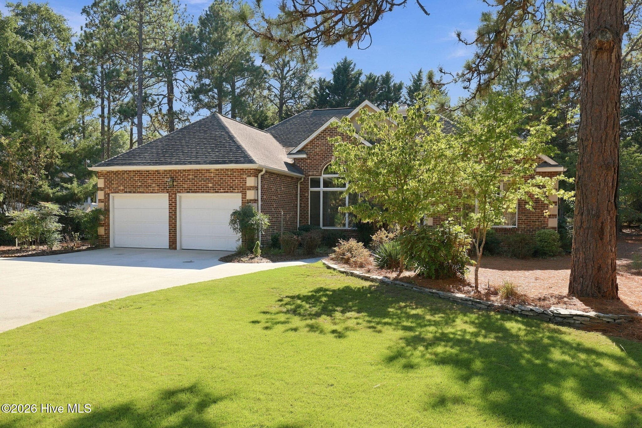 Single Family Residence at 30 Briarwood Circle, Pinehurst, NC 28374, photo 2 of 67