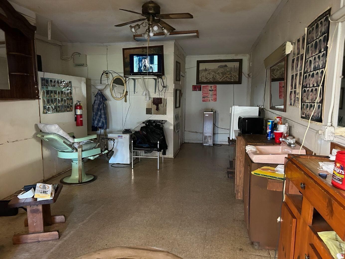 barber shop - 818 James Brown Boulevard 2, Augusta, GA 30901