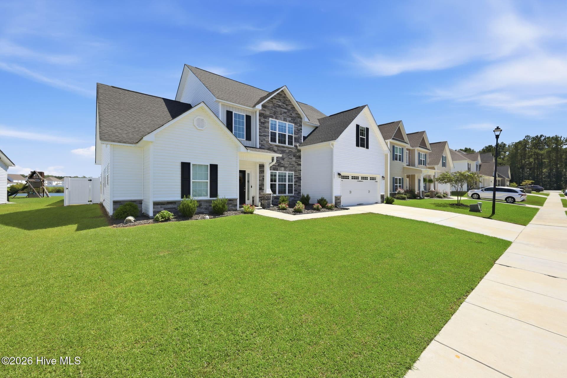 Single Family Residence at 3007 Weathersby Drive, New Bern, NC 28562, photo 5 of 59