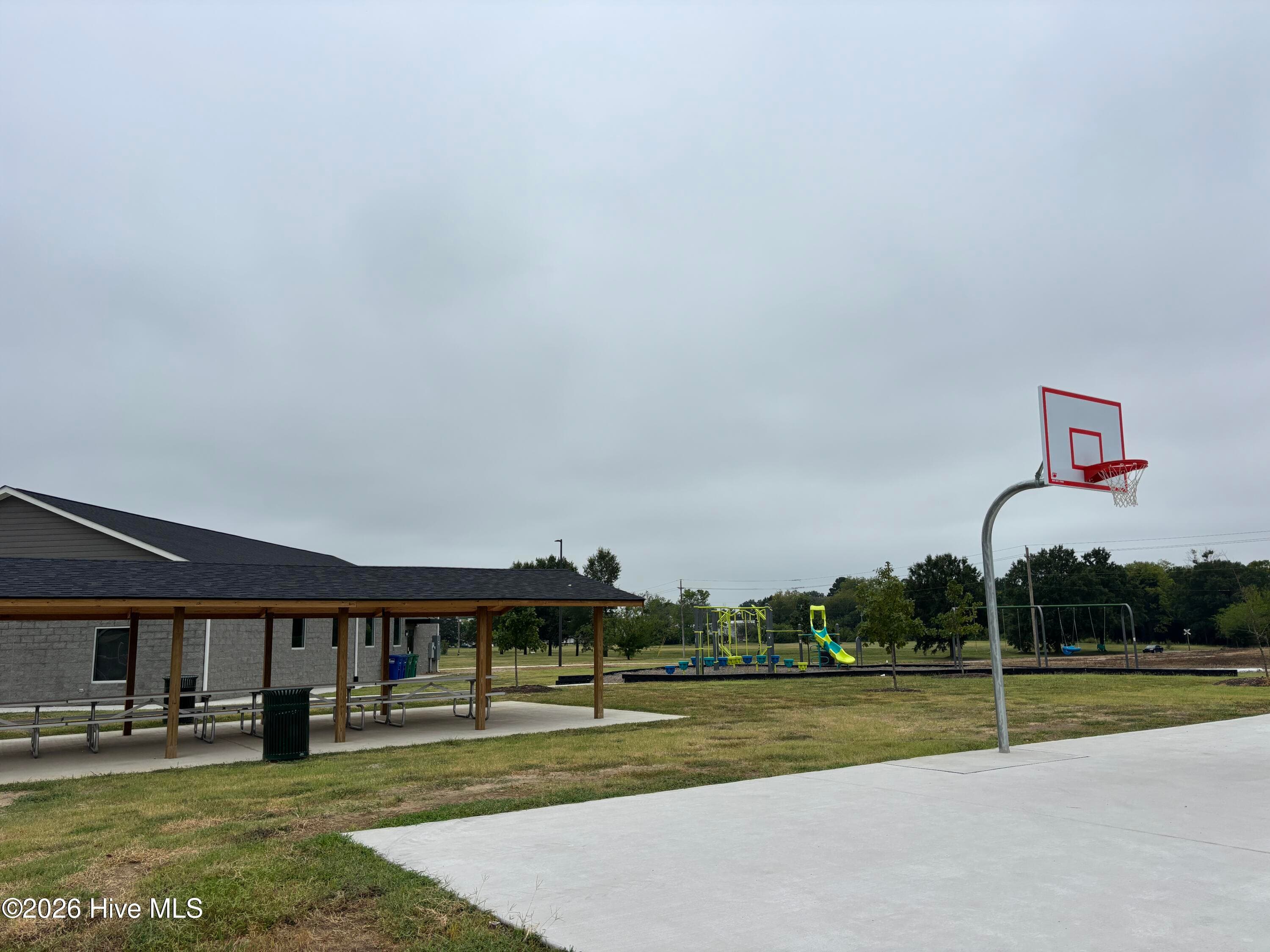 Commercial Sale at 501 E Barnes Street S, Wilson, NC 27893, photo 13 of 16
