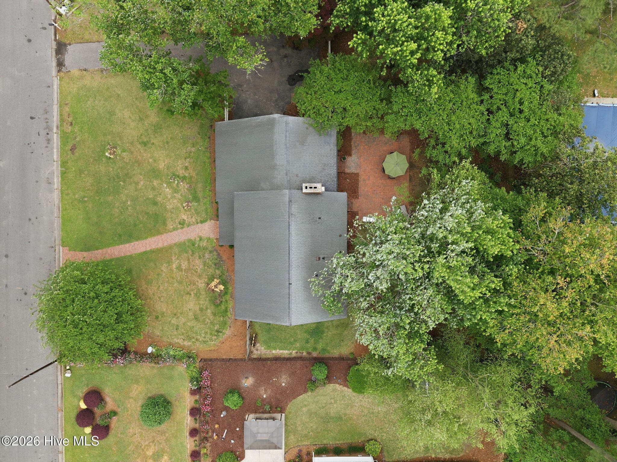 Single Family Residence at 1910 York Street, Kinston, NC 28504, photo 5 of 65