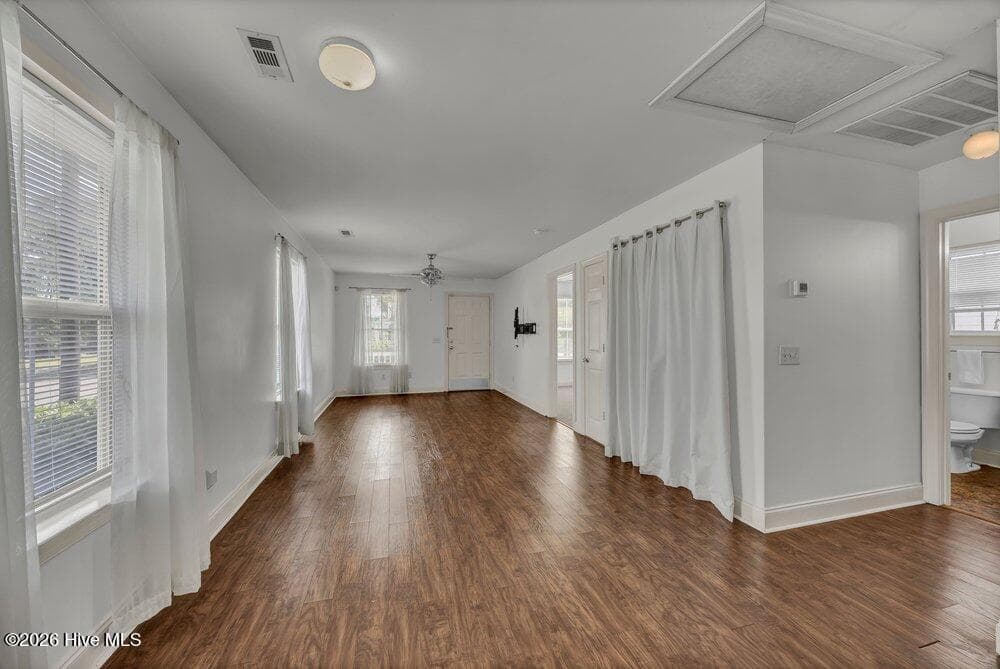 Single Family Residence at 100 S 11th Street, Wilmington, NC 28401, photo 9 of 24