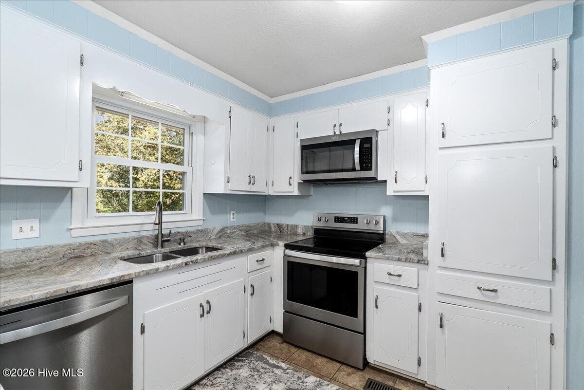 White cabinetry - 1912 Coulter Drive, North Augusta, SC 29841