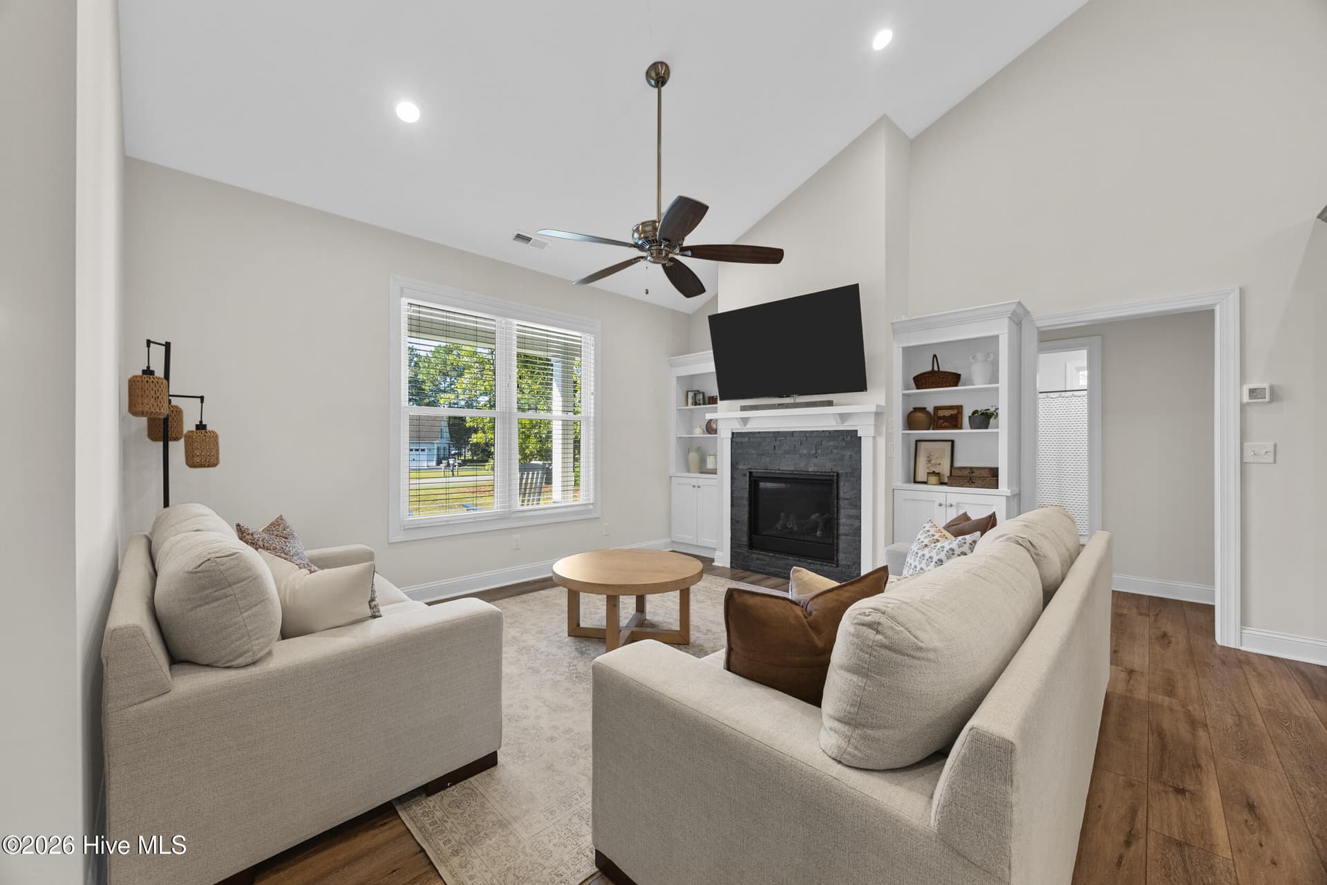 Single Family Residence at 182 Scrub Oaks Drive, Hampstead, NC 28443, photo 11 of 37