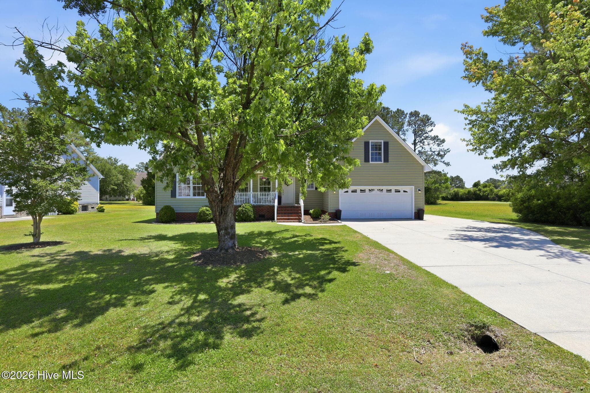Single Family Residence at 1129 Coral Reef Drive, New Bern, NC 28560, photo 55 of 68