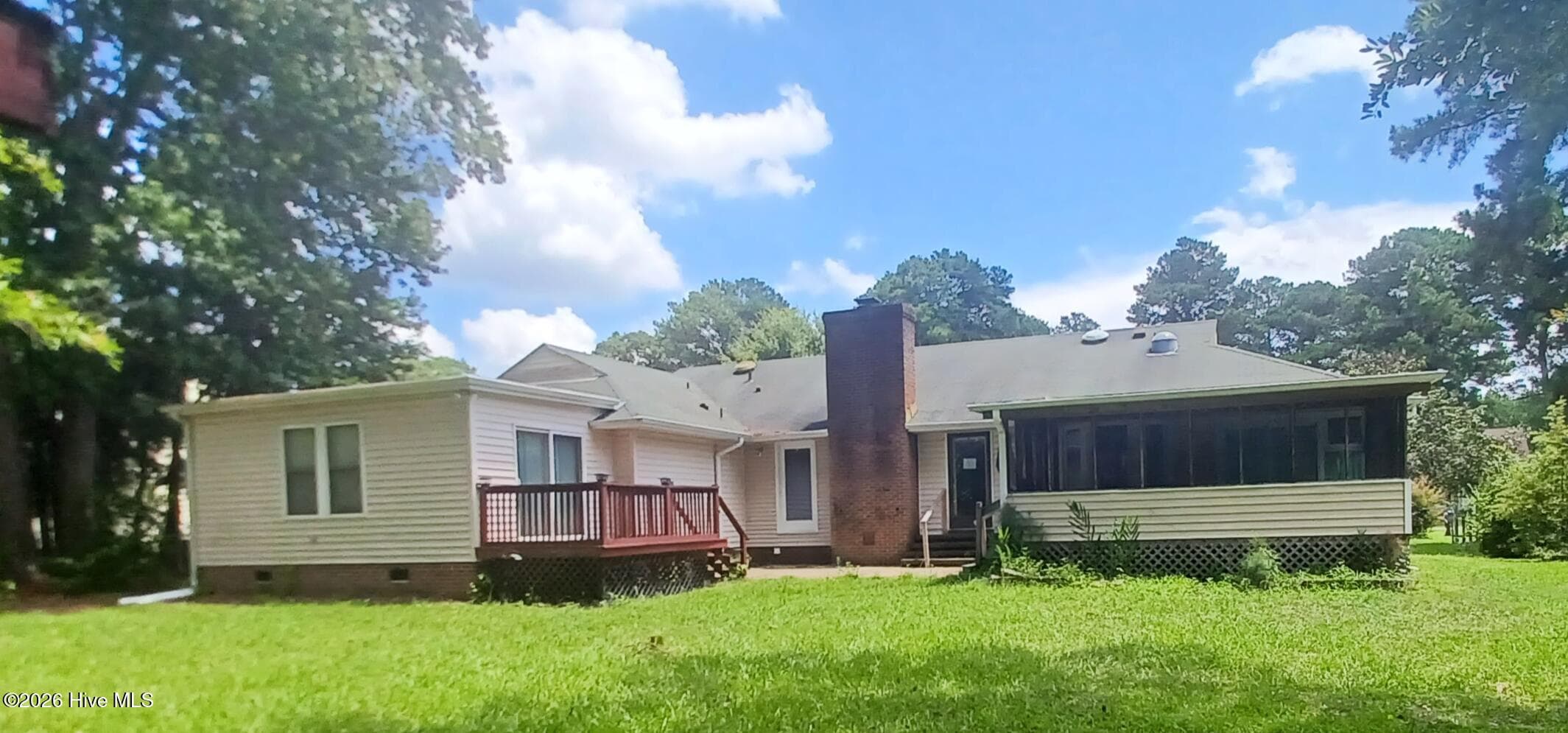 Single Family Residence at 1609 Munroe Lane, Goldsboro, NC 27534, photo 6 of 8