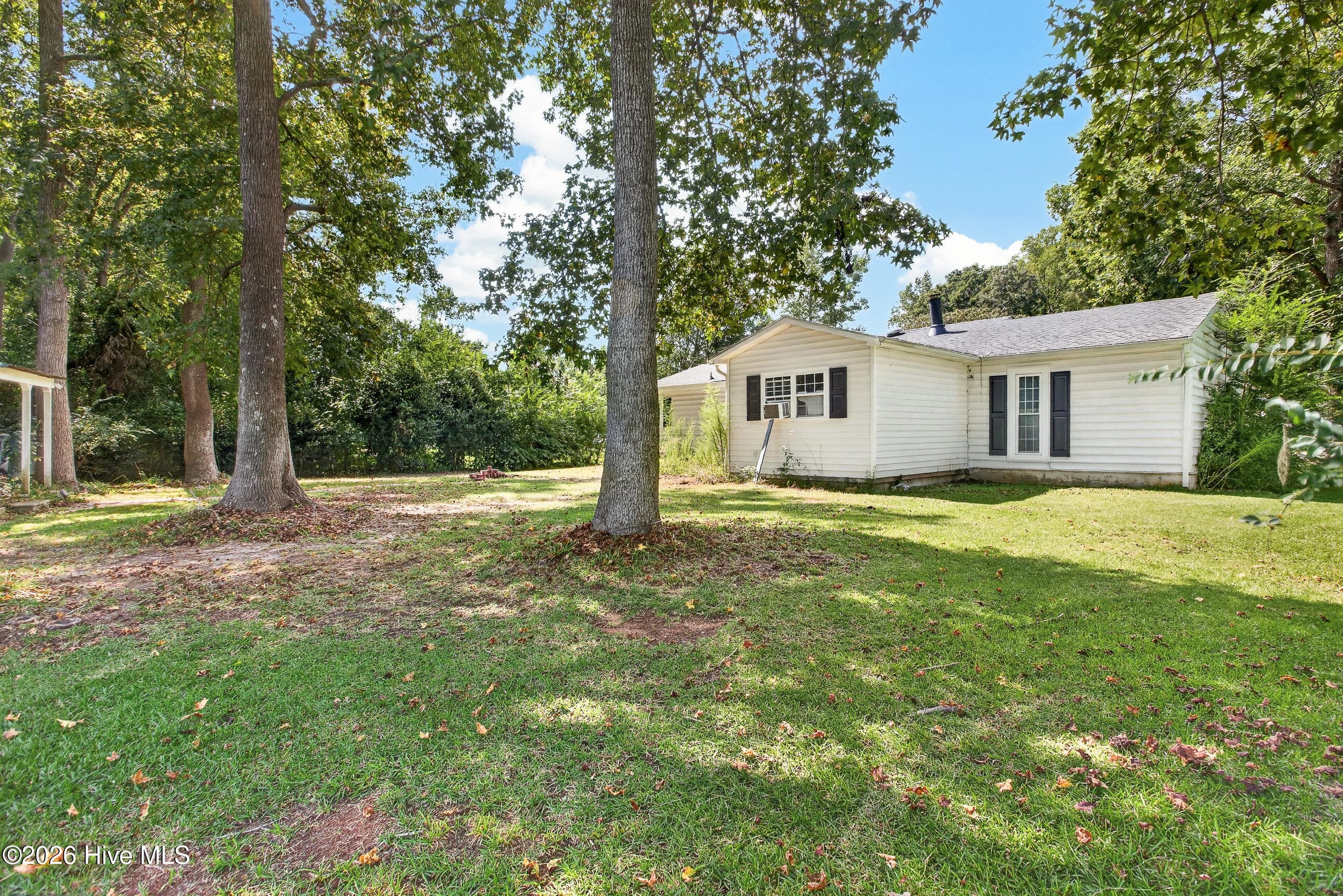 122 Mill Pond Road, Jacksonville, NC 28546