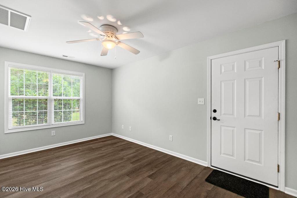 Condominium at 405 Jasmine N, Swansboro, NC 28584, photo 32 of 40