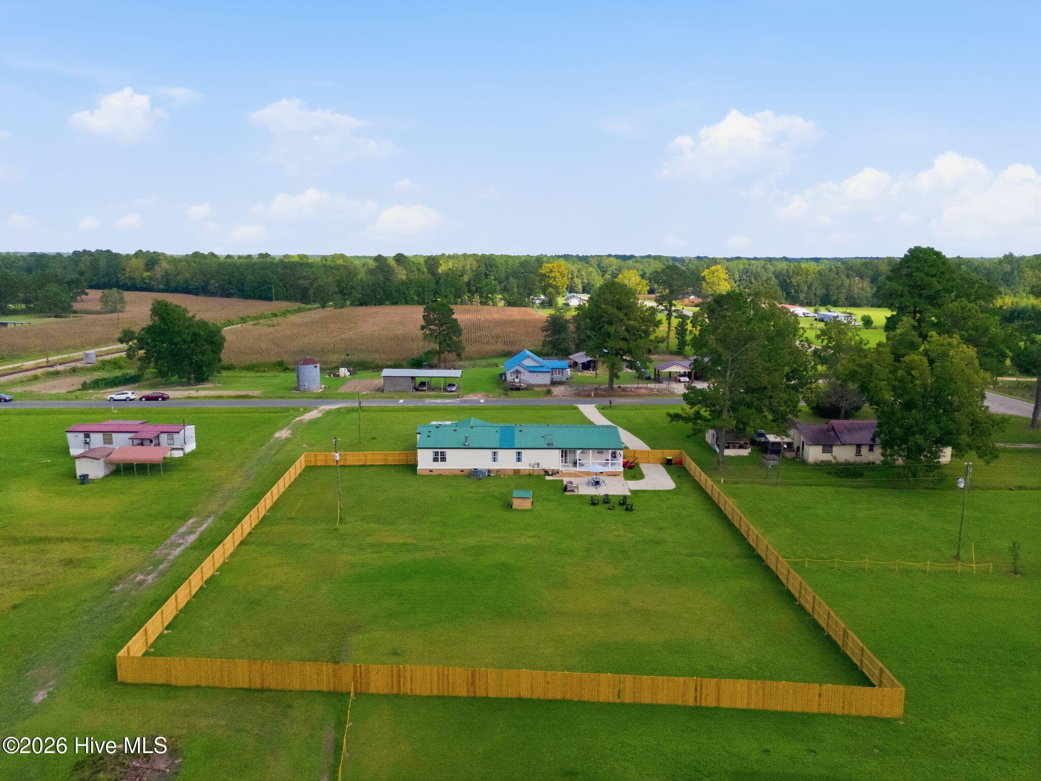 Manufactured Home at 51 Shaw Road, Riegelwood, NC 28456, photo 3 of 54
