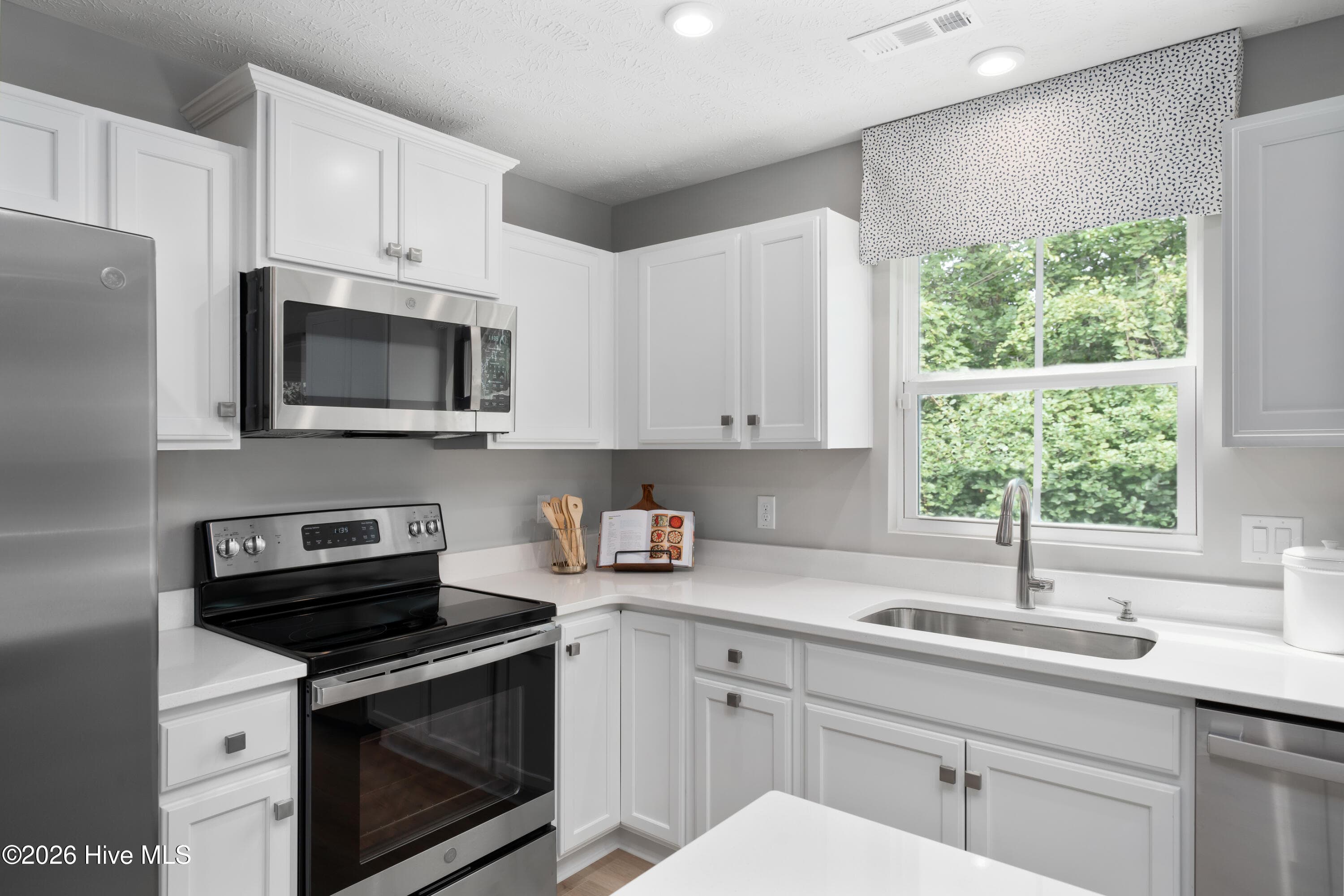 Single Family Residence at 8034 Alexis Avenue, Leland, NC 28451, photo 13 of 25