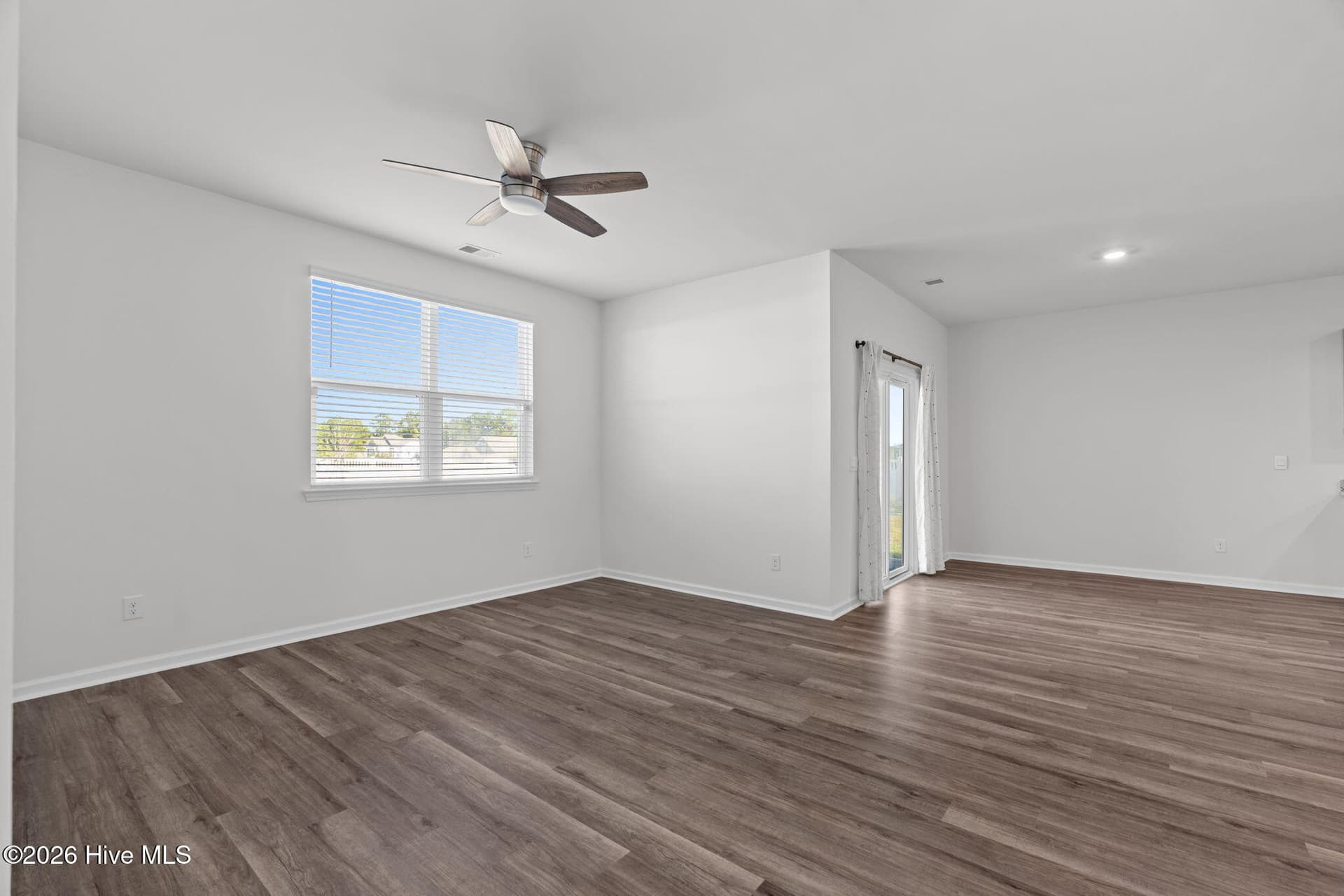 Single Family Residence at 1001 Burled Oak Ridge Loop SE, Bolivia, NC 28422, photo 10 of 34