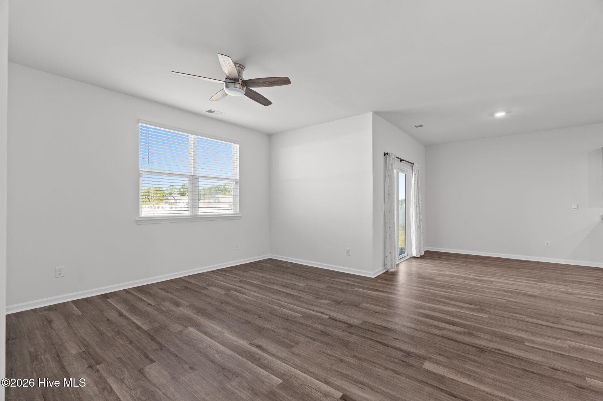 Single Family Residence at 1001 Burled Oak Ridge Loop SE, Bolivia, NC 28422, photo 10 of 34