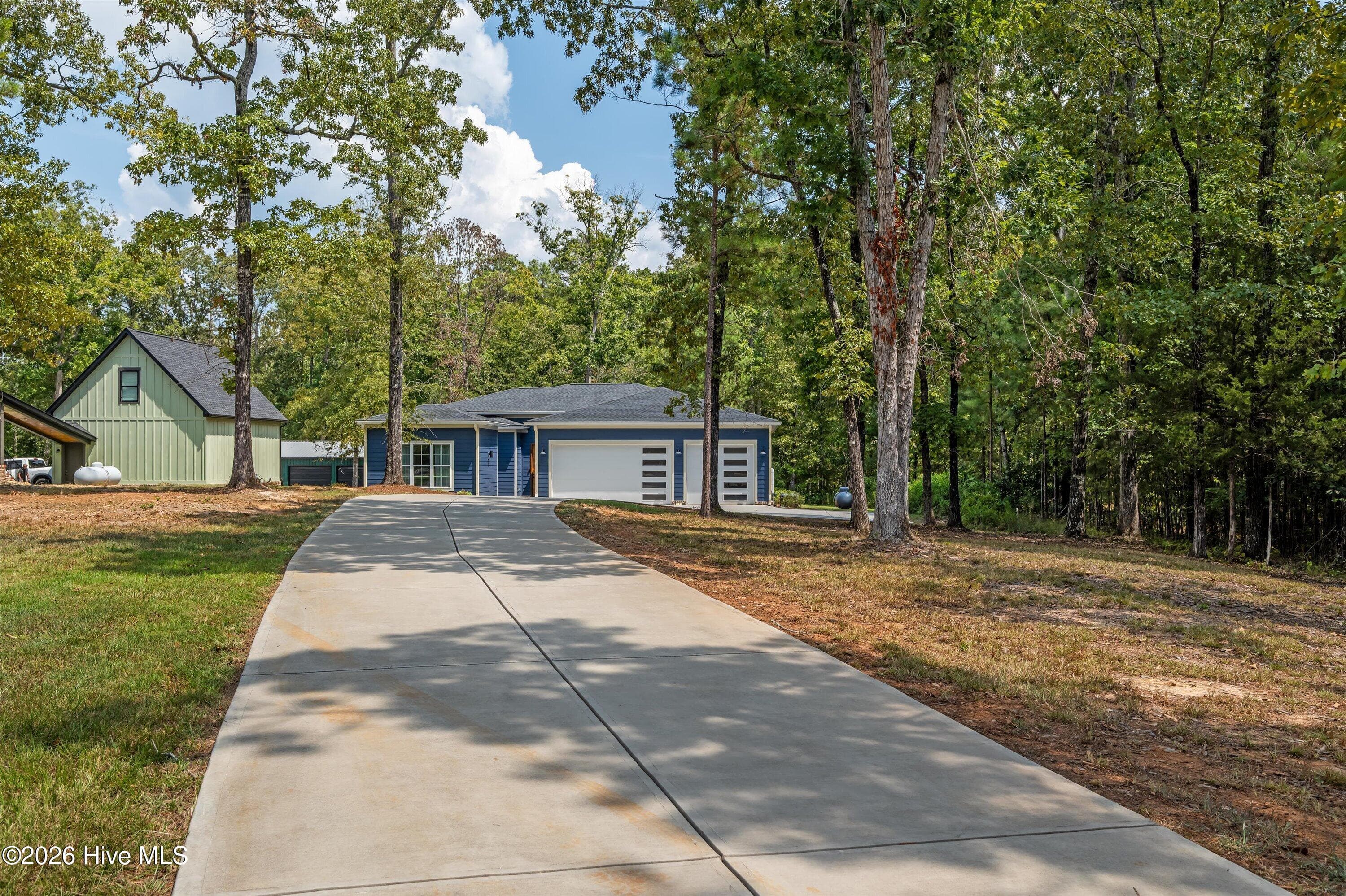 Single Family Residence at 1147 Folly Run Drive, Lincolnton, GA 30817, photo 3 of 71