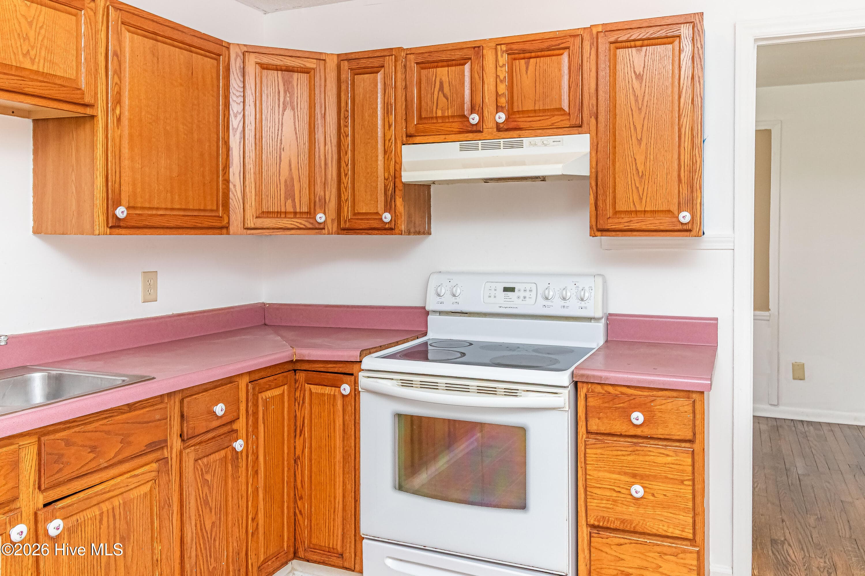 Single Family Residence at 302 Nelson Drive, Goldsboro, NC 27534, photo 17 of 38